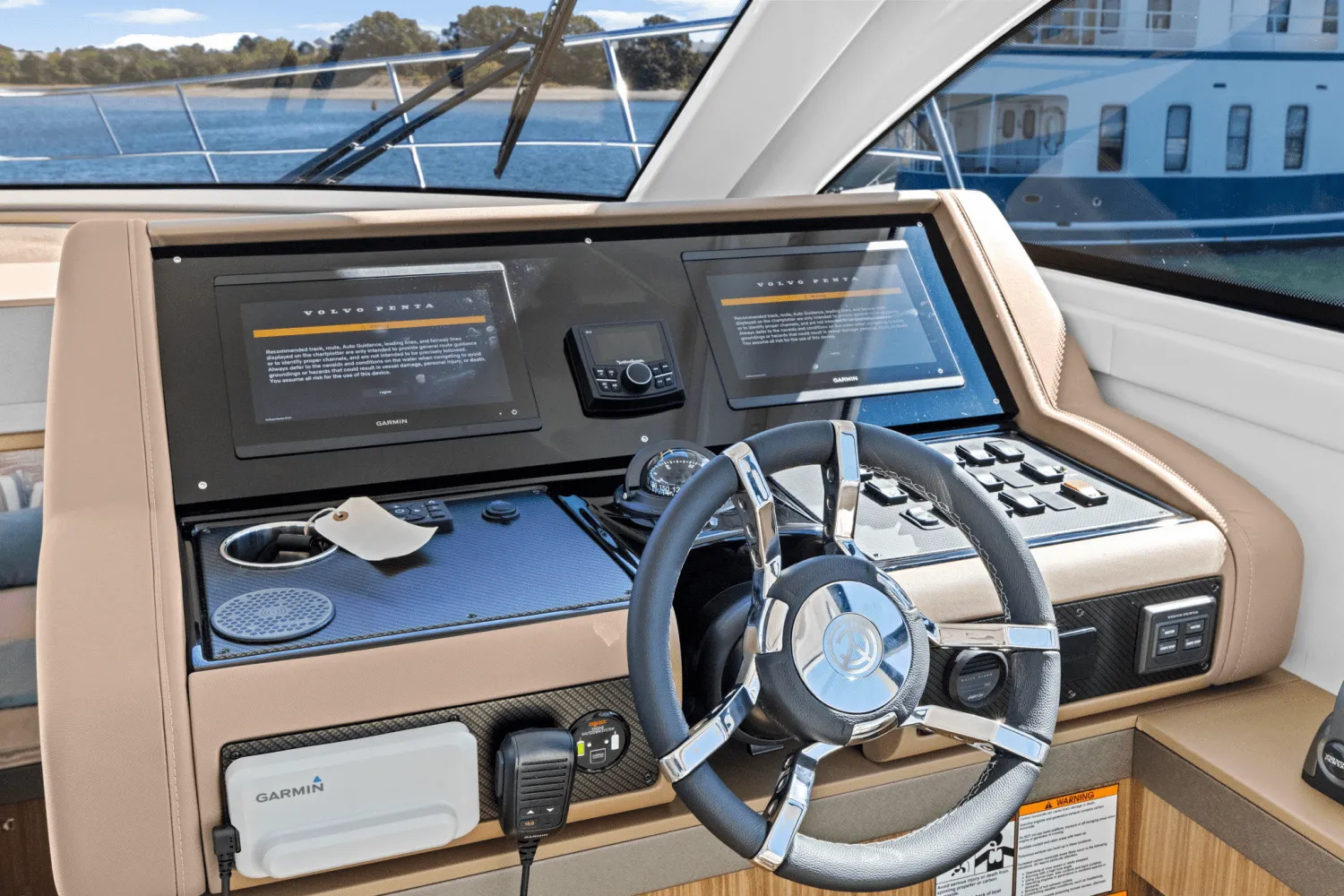 2025 Cruisers Yachts 46 Cantius Image Thumbnail #30