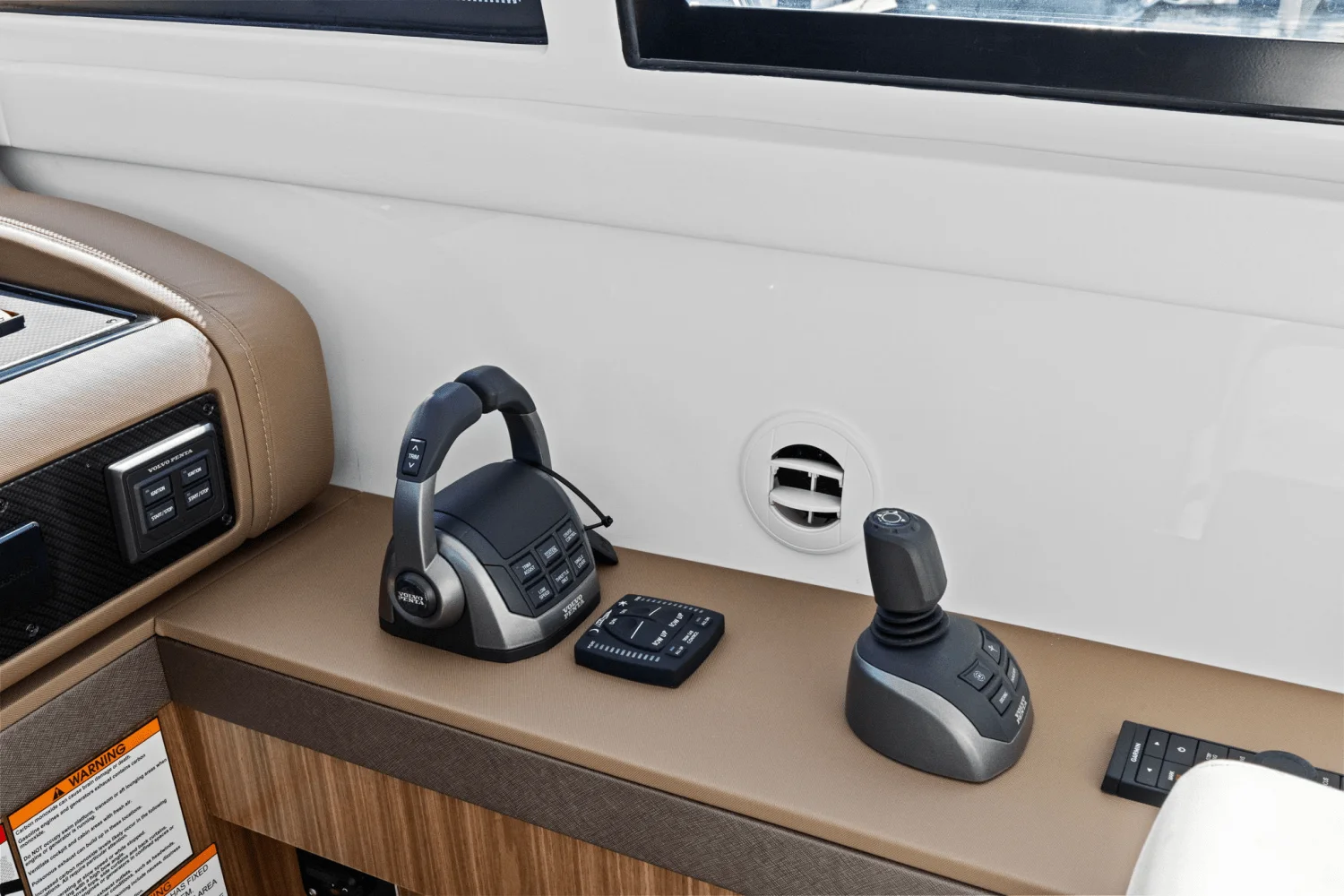 2025 Cruisers Yachts 46 Cantius Image Thumbnail #33