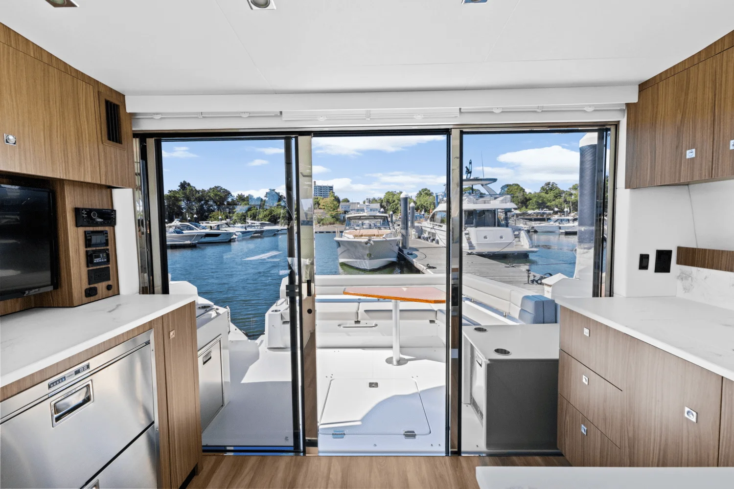 2025 Cruisers Yachts 46 Cantius Image Thumbnail #14