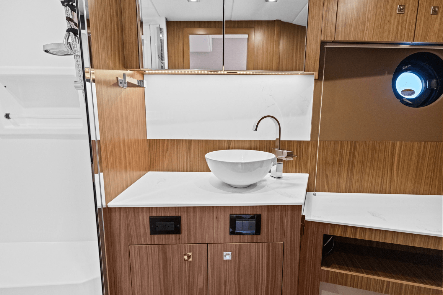 2025 Cruisers Yachts 46 Cantius Image Thumbnail #52