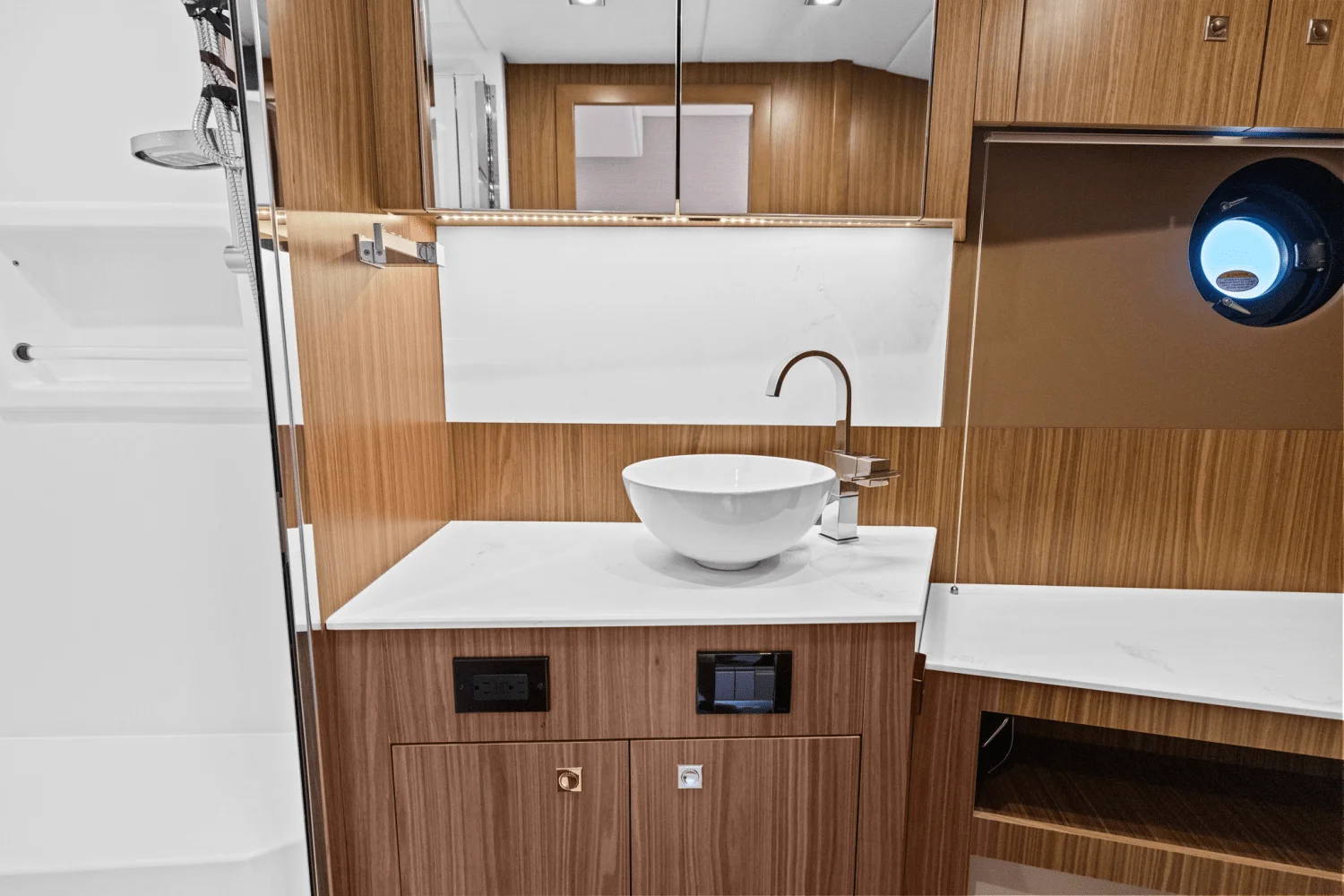 2025 Cruisers Yachts 46 Cantius Image Thumbnail #52