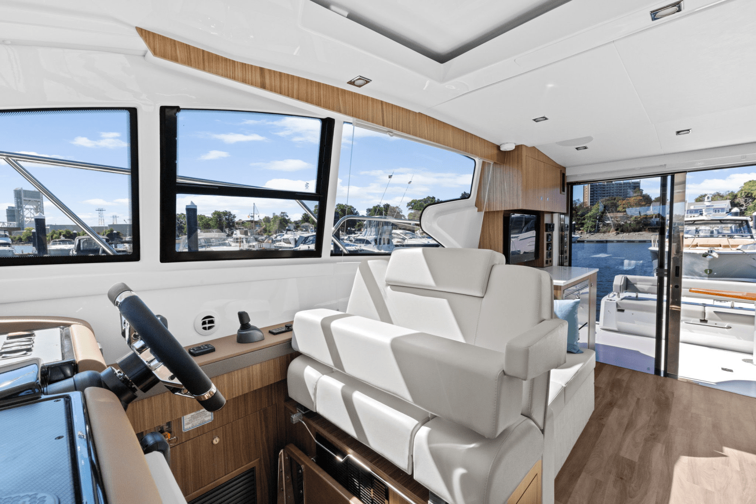 2025 Cruisers Yachts 46 Cantius Image Thumbnail #27