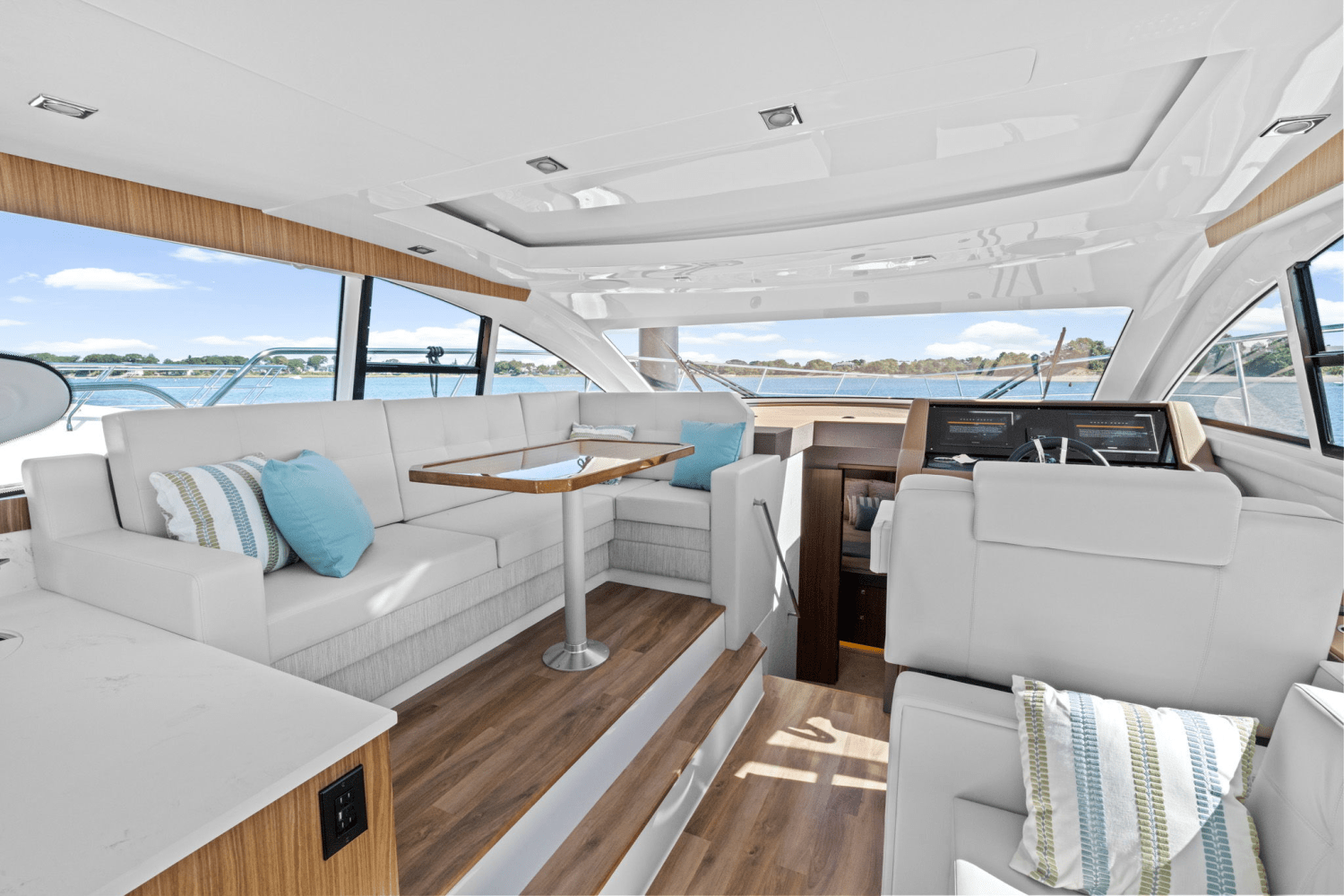 2025 Cruisers Yachts 46 Cantius Image Thumbnail #22