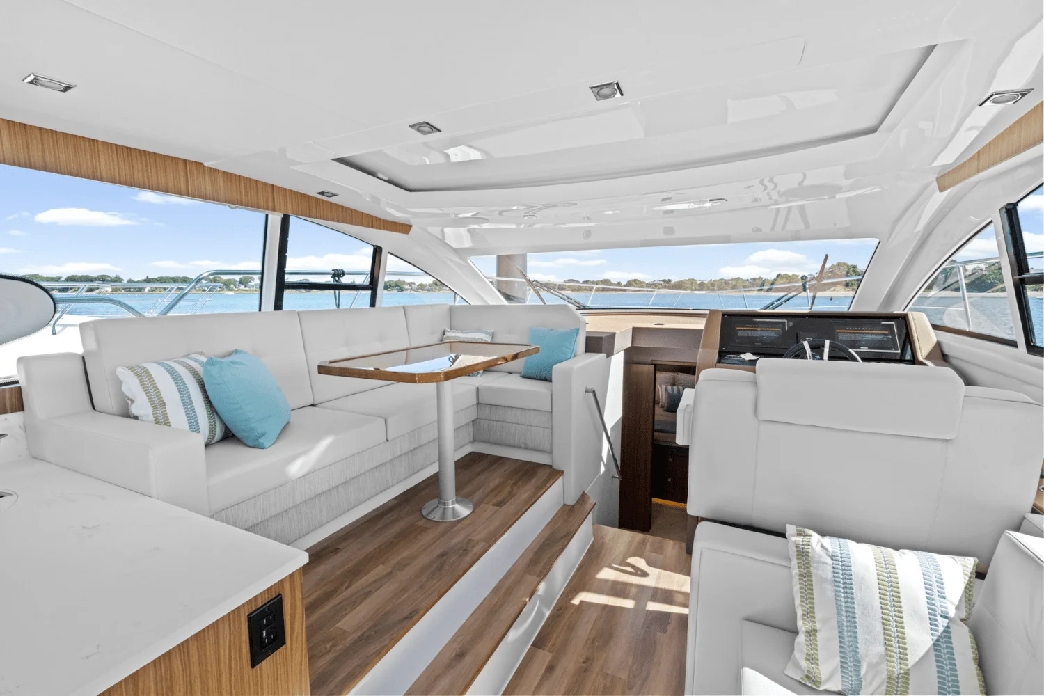 2025 Cruisers Yachts 46 Cantius Image Thumbnail #22