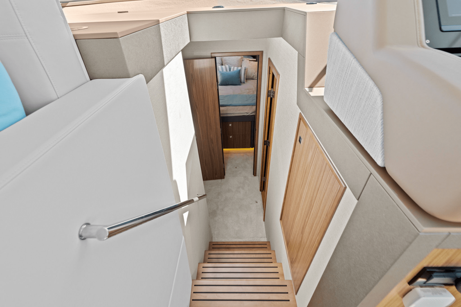 2025 Cruisers Yachts 46 Cantius Image Thumbnail #34