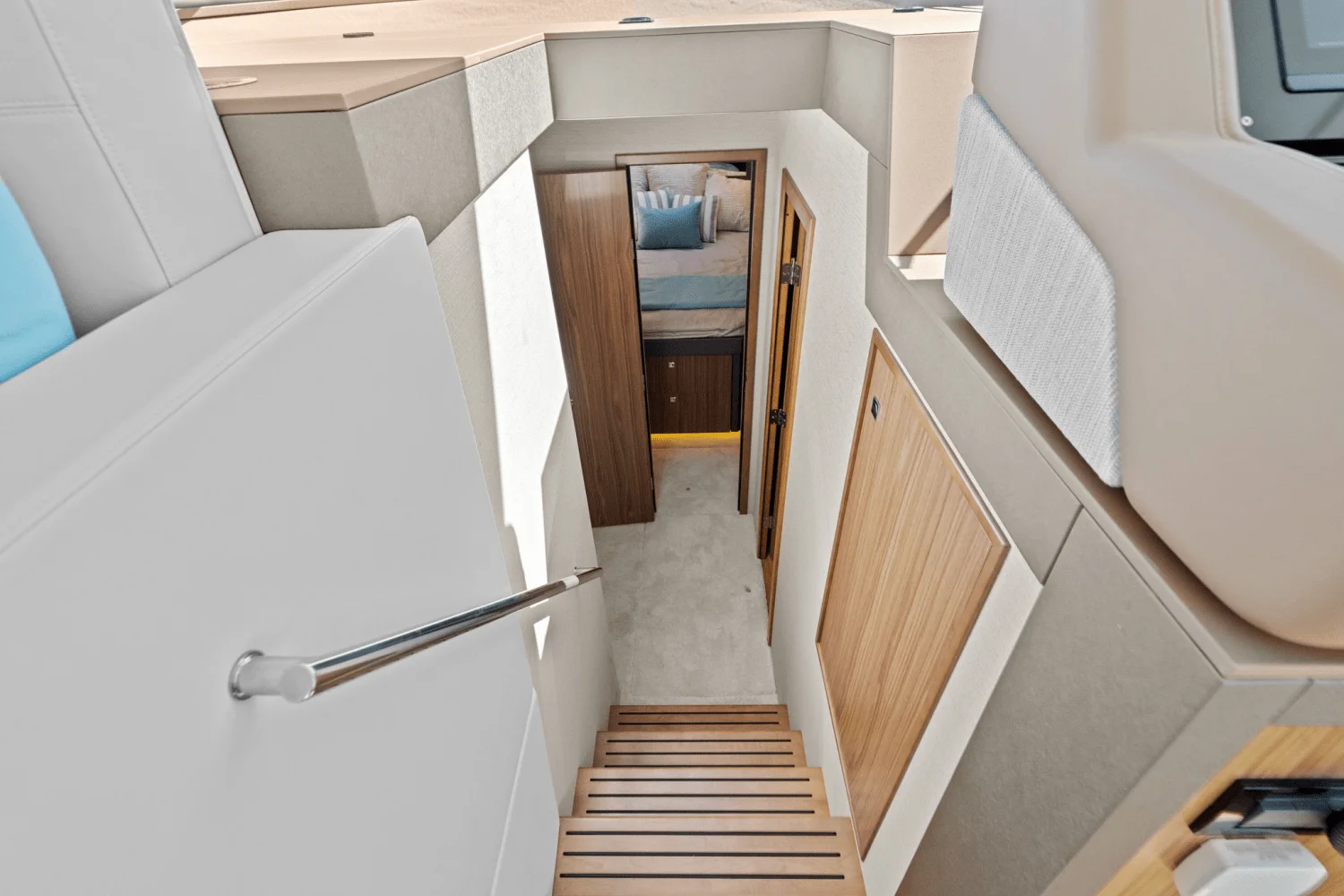 2025 Cruisers Yachts 46 Cantius Image Thumbnail #34