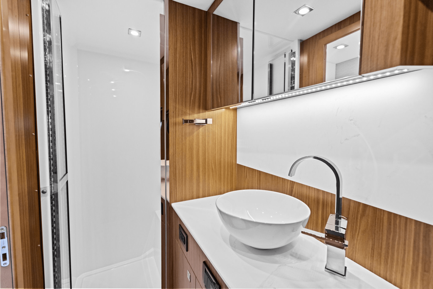 2025 Cruisers Yachts 46 Cantius Image Thumbnail #54