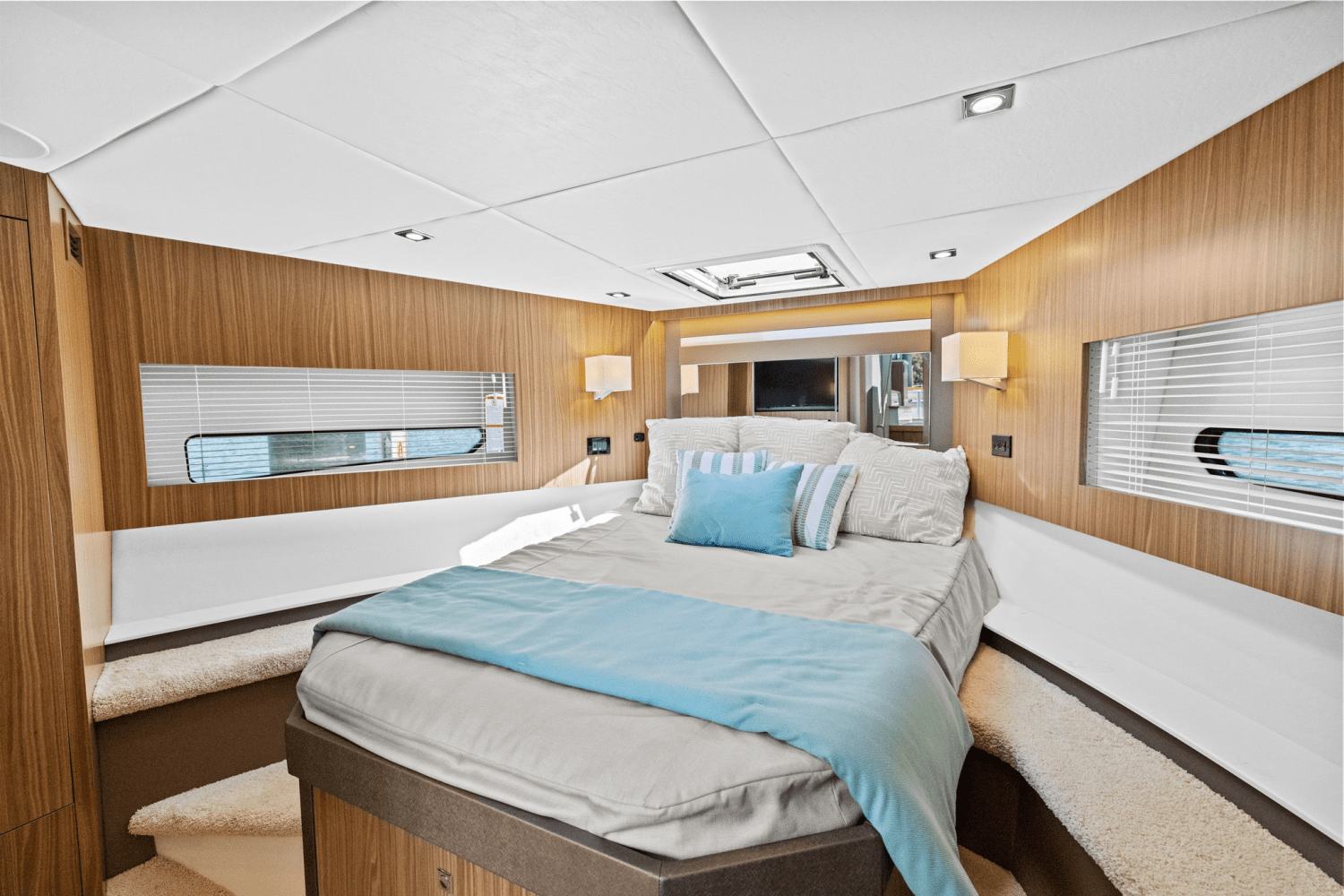 2025 Cruisers Yachts 46 Cantius Image Thumbnail #35