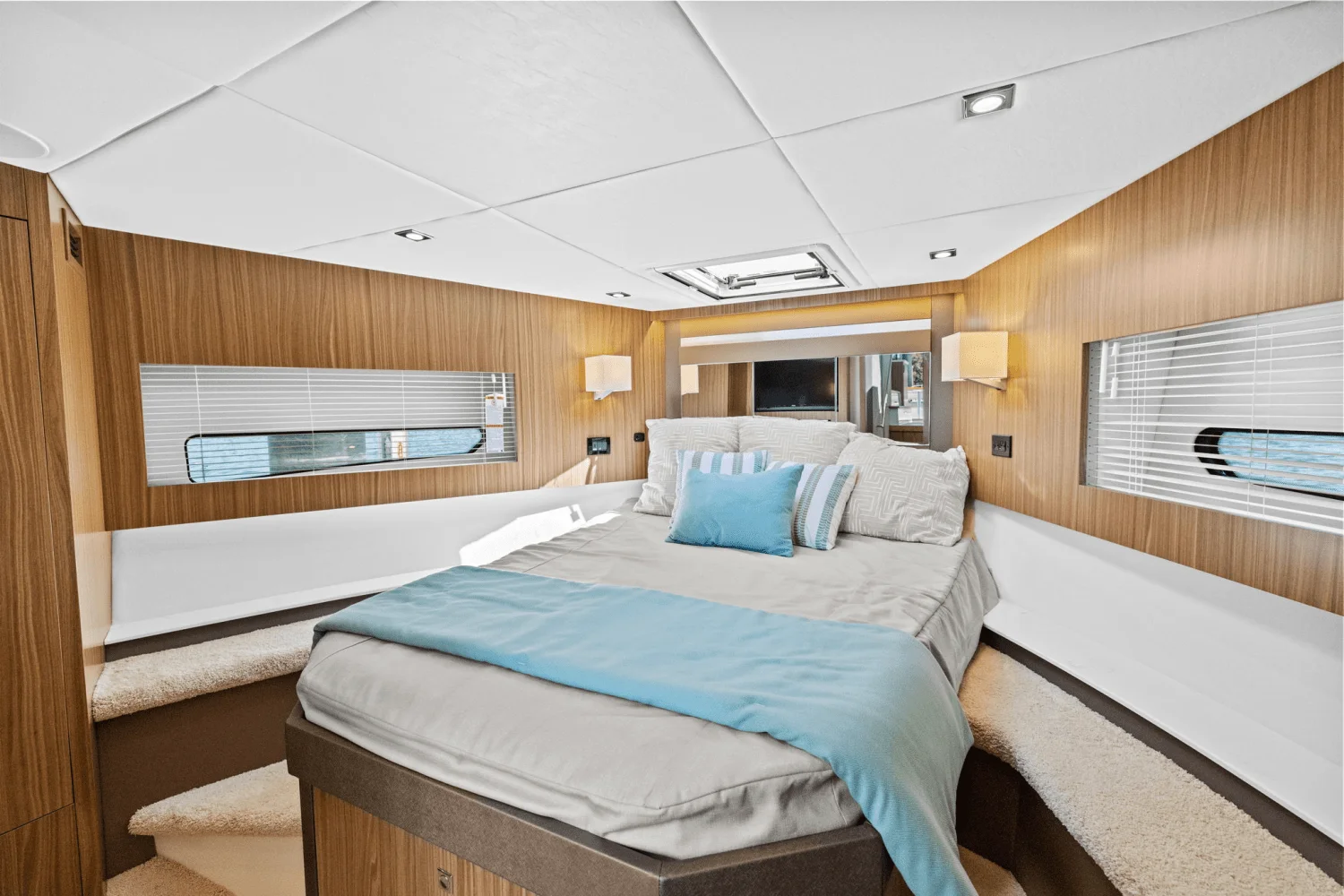 2025 Cruisers Yachts 46 Cantius Image Thumbnail #35