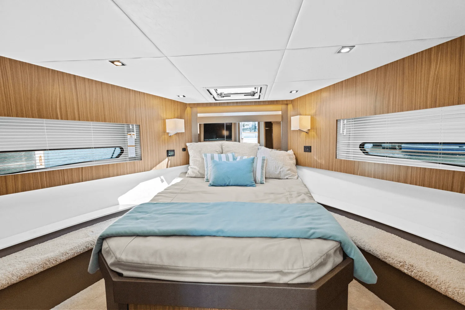 2025 Cruisers Yachts 46 Cantius Image Thumbnail #36