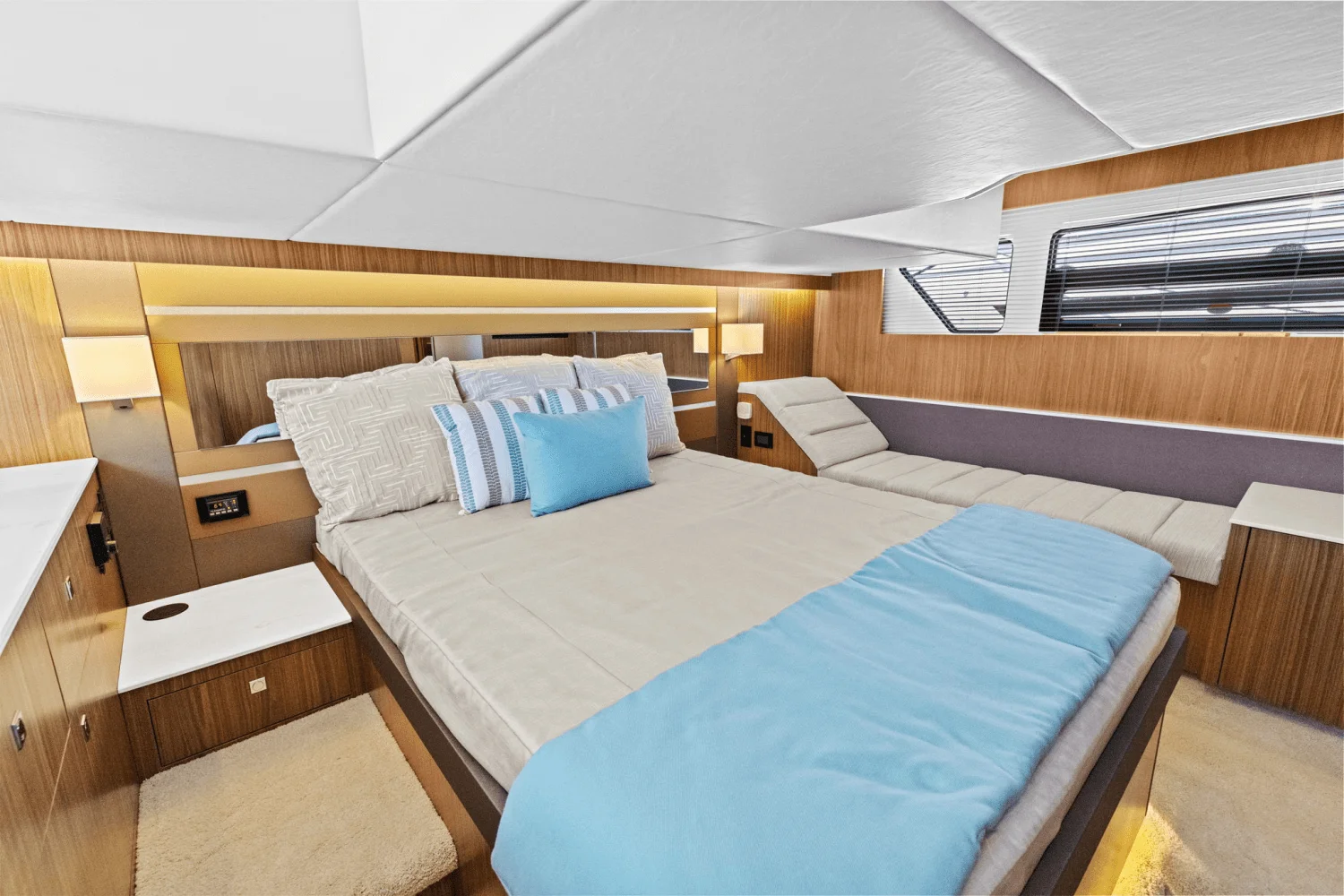 2025 Cruisers Yachts 46 Cantius Image Thumbnail #47