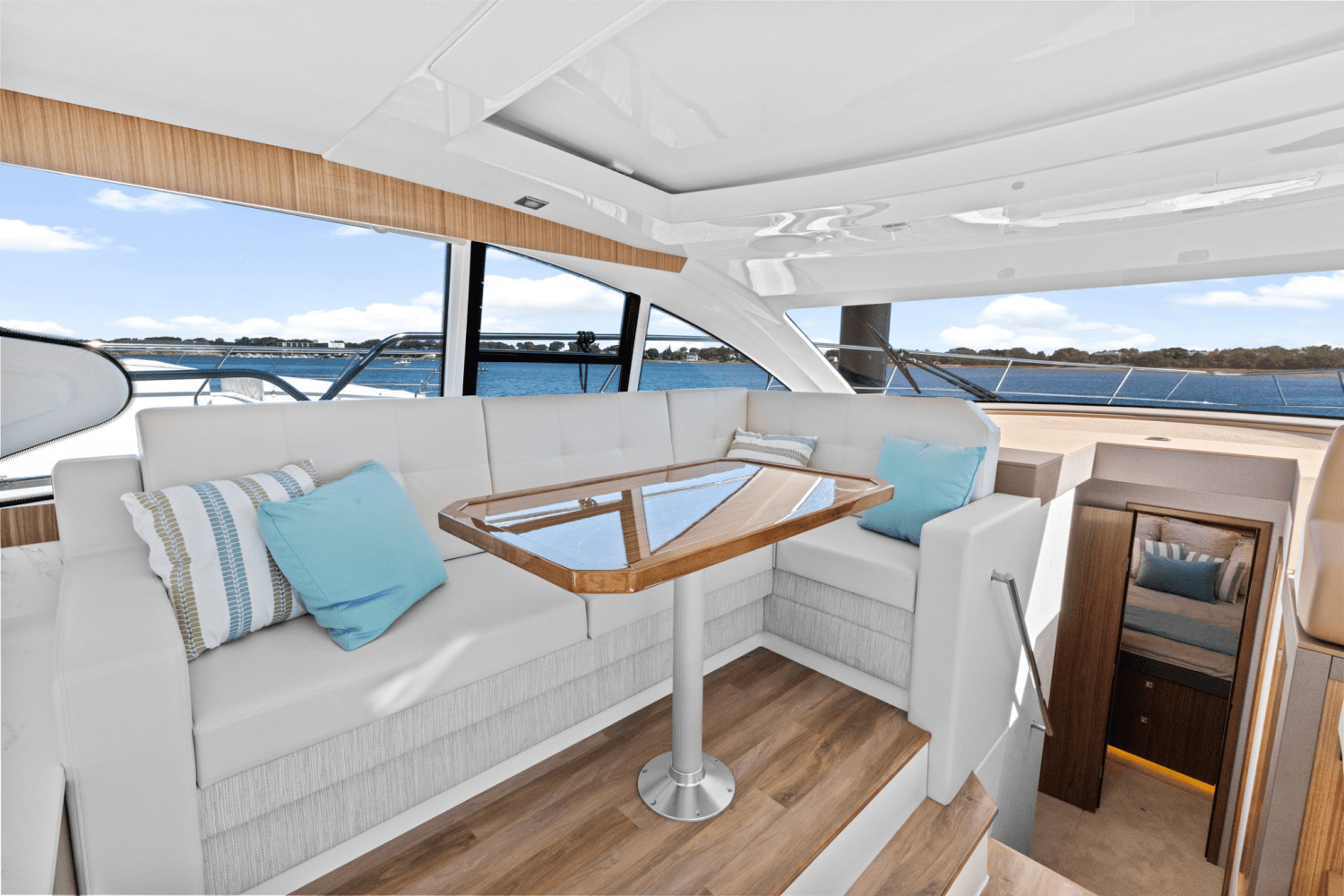 2025 Cruisers Yachts 46 Cantius Image Thumbnail #24