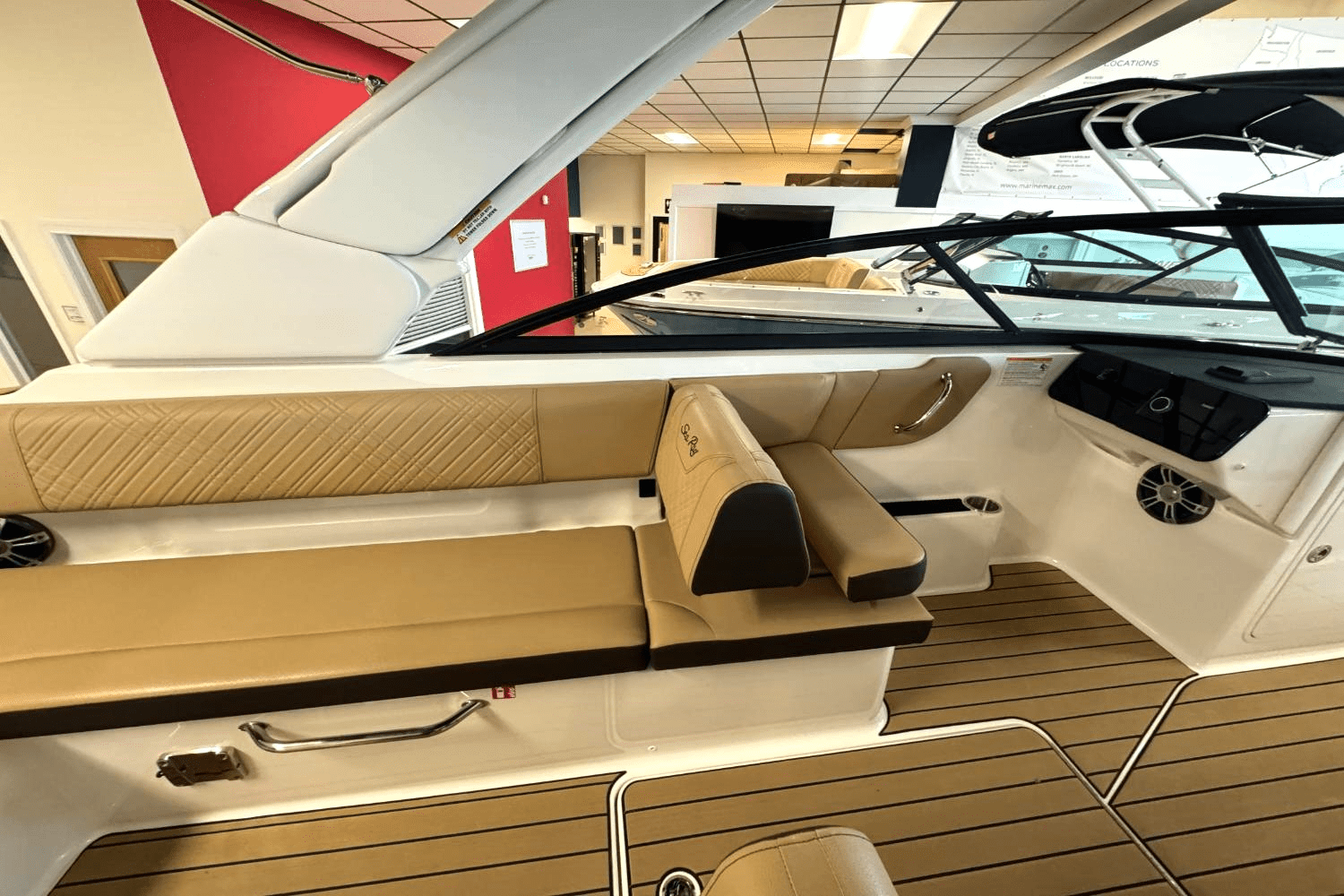 2025 Sea Ray SDX 270 Outboard Image Thumbnail #13