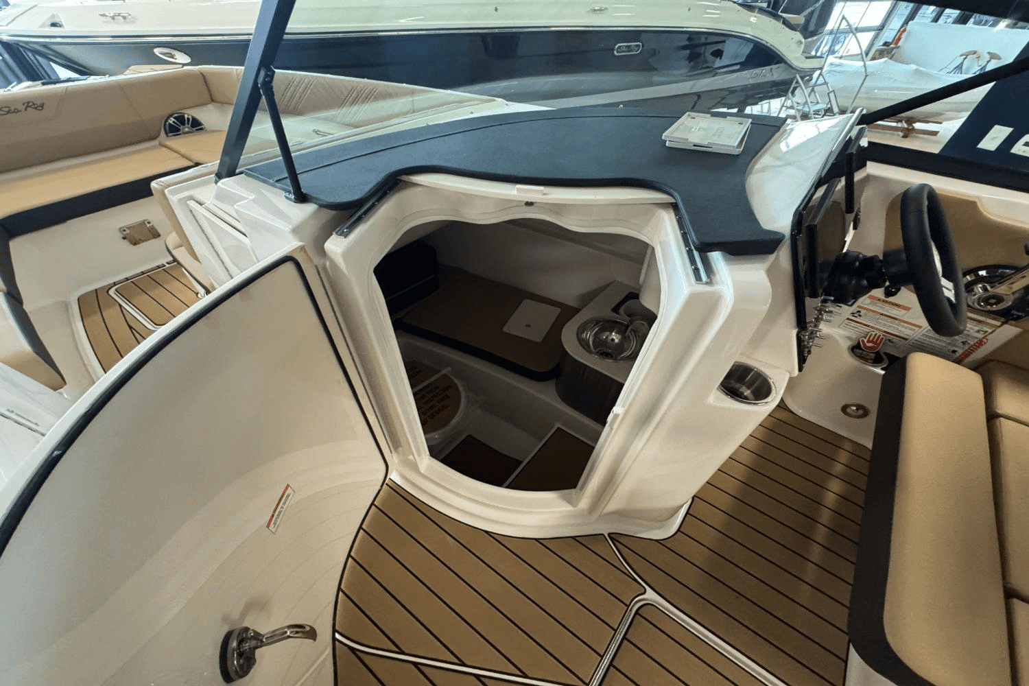 2025 Sea Ray SDX 270 Outboard Image Thumbnail #22