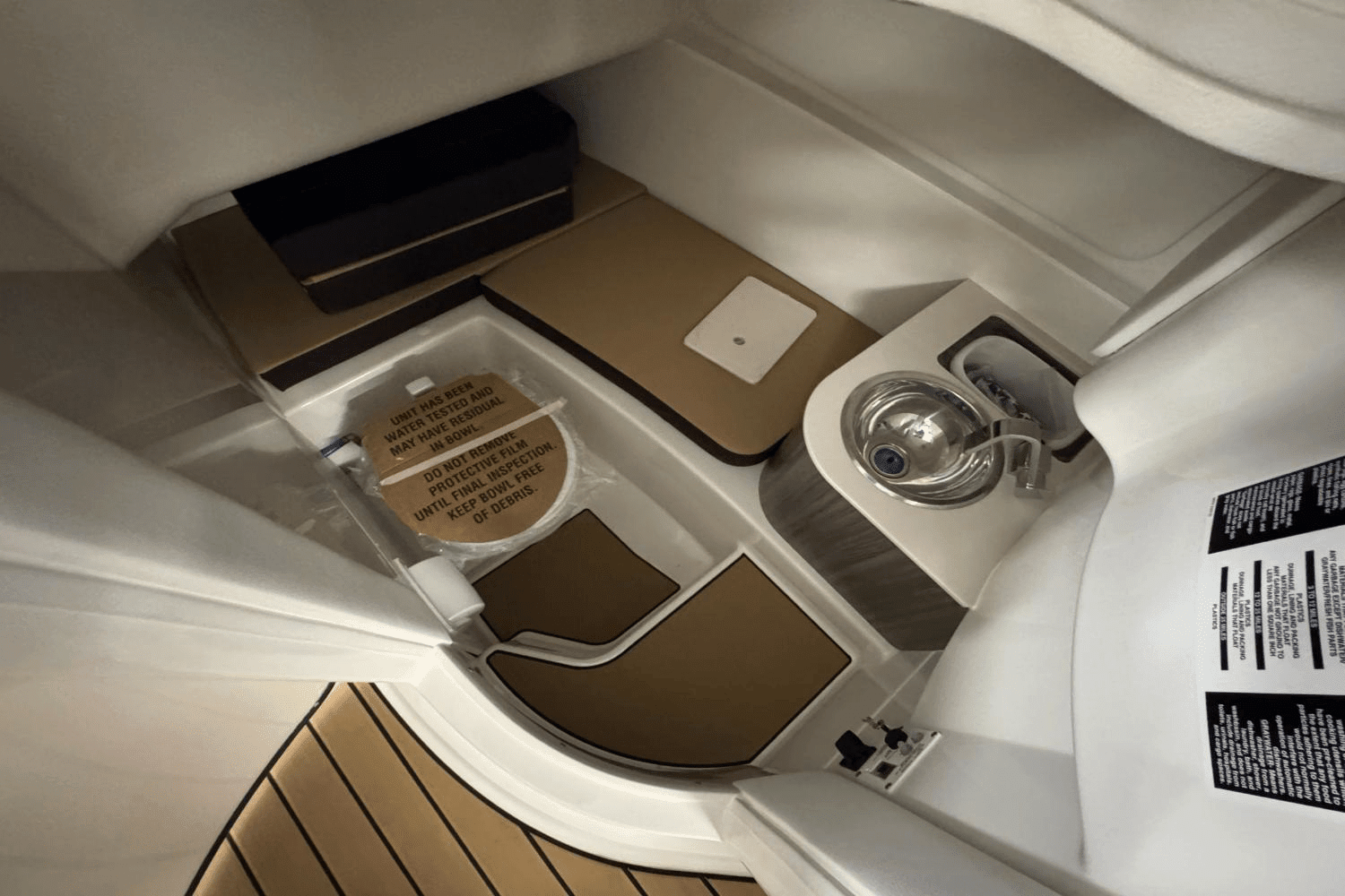 2025 Sea Ray SDX 270 Outboard Image Thumbnail #24