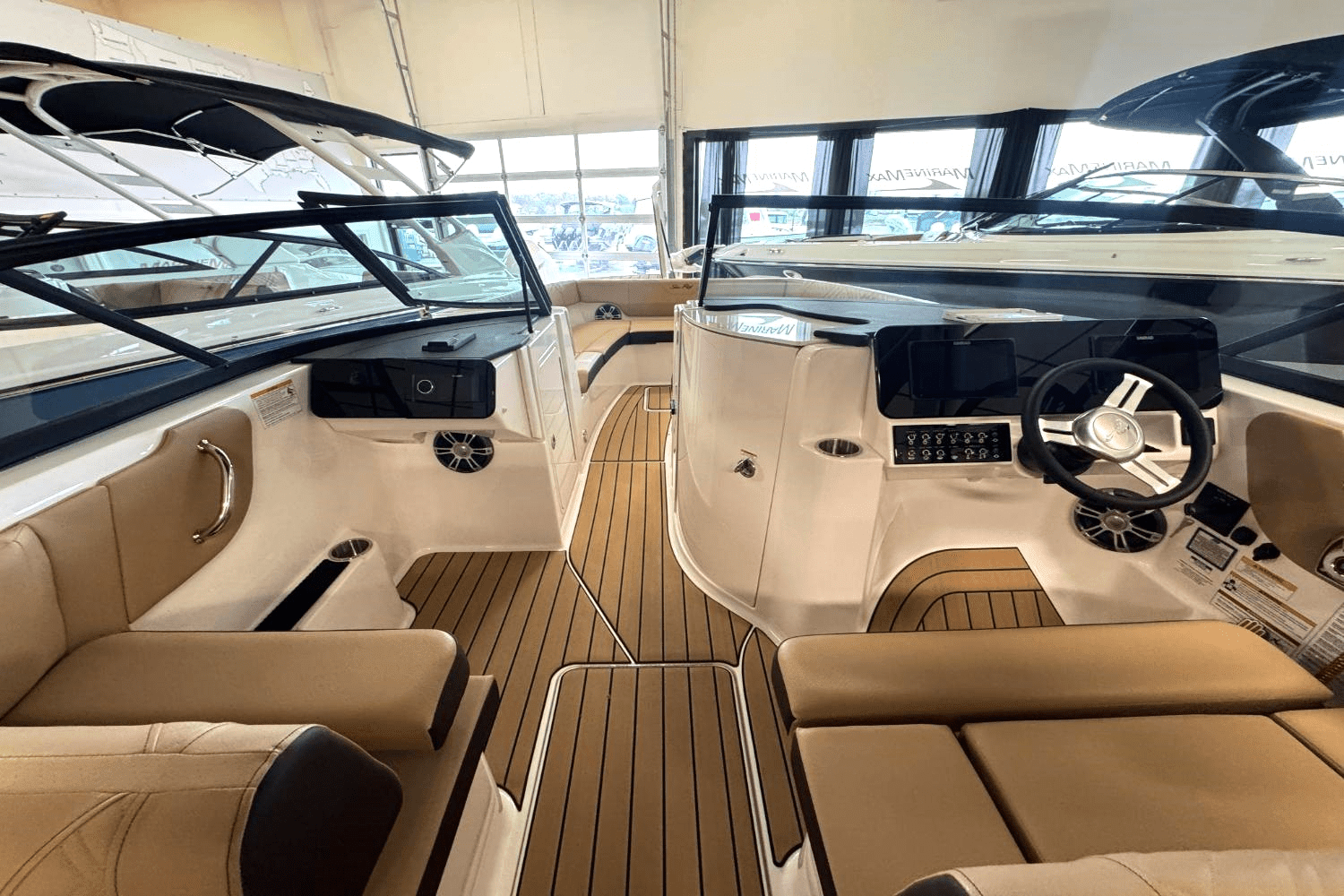 2025 Sea Ray SDX 270 Outboard Image Thumbnail #16