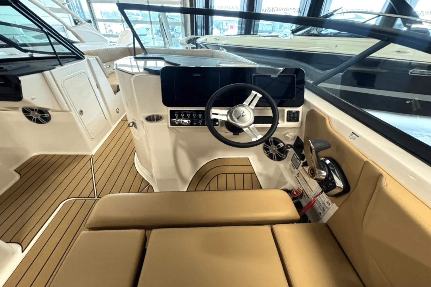 2025 Sea Ray SDX 270 Outboard Image Thumbnail #18