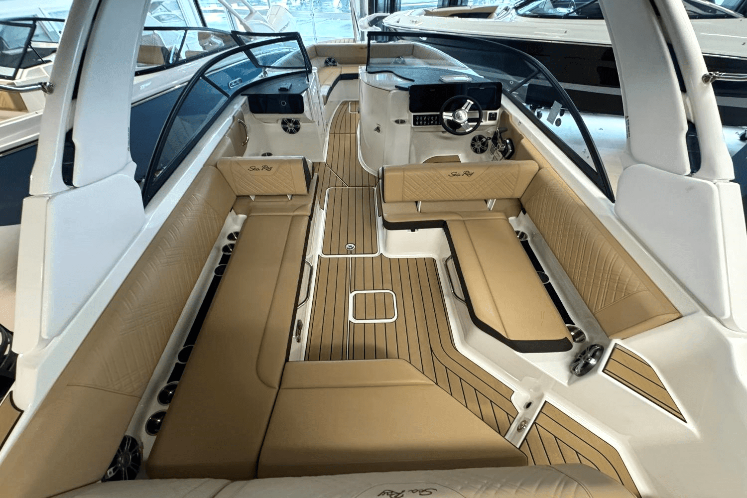 2025 Sea Ray SDX 270 Outboard Image Thumbnail #6