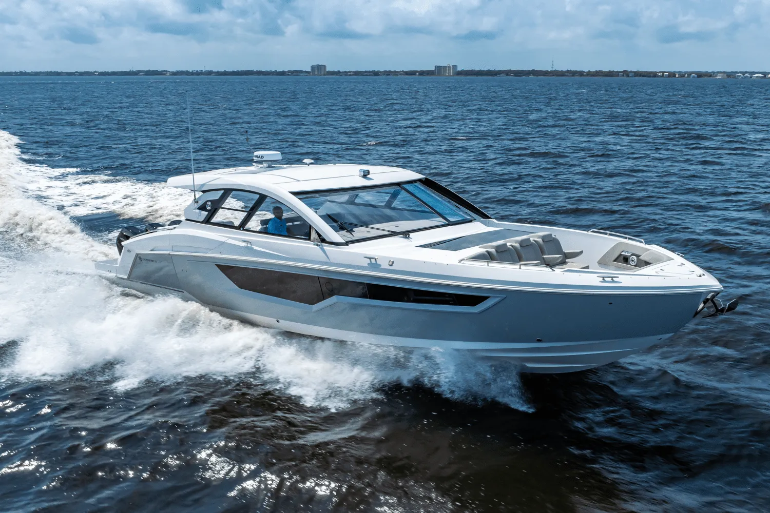 2025 Cruisers Yachts 50 GLS Outboard Image Thumbnail #0