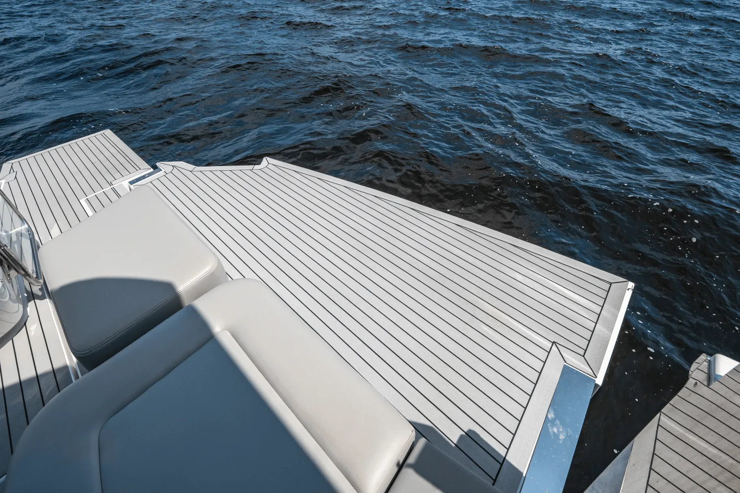 2025 Cruisers Yachts 50 GLS Outboard Image Thumbnail #19