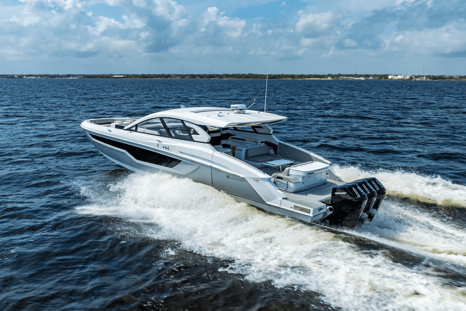 2025 Cruisers Yachts 50 GLS Outboard Image Thumbnail #16