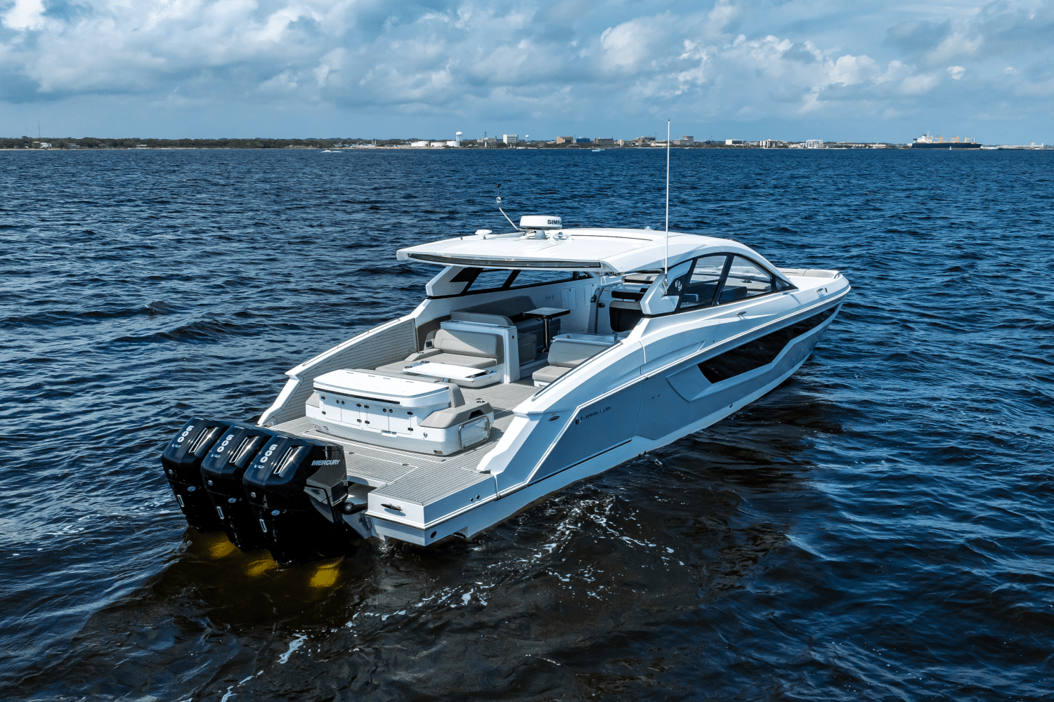 2025 Cruisers Yachts 50 GLS Outboard Image Thumbnail #12