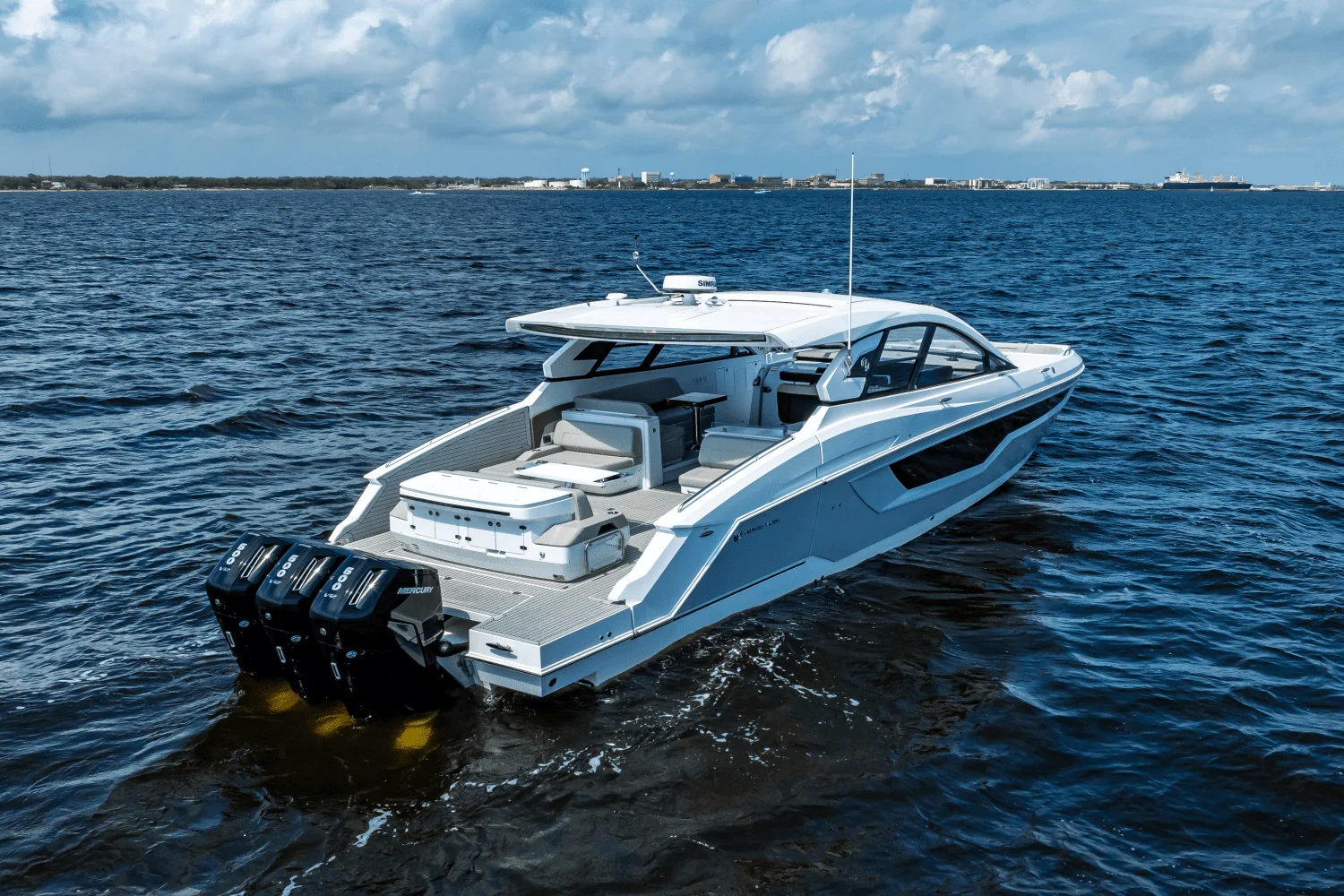 2025 Cruisers Yachts 50 GLS Outboard Image Thumbnail #12