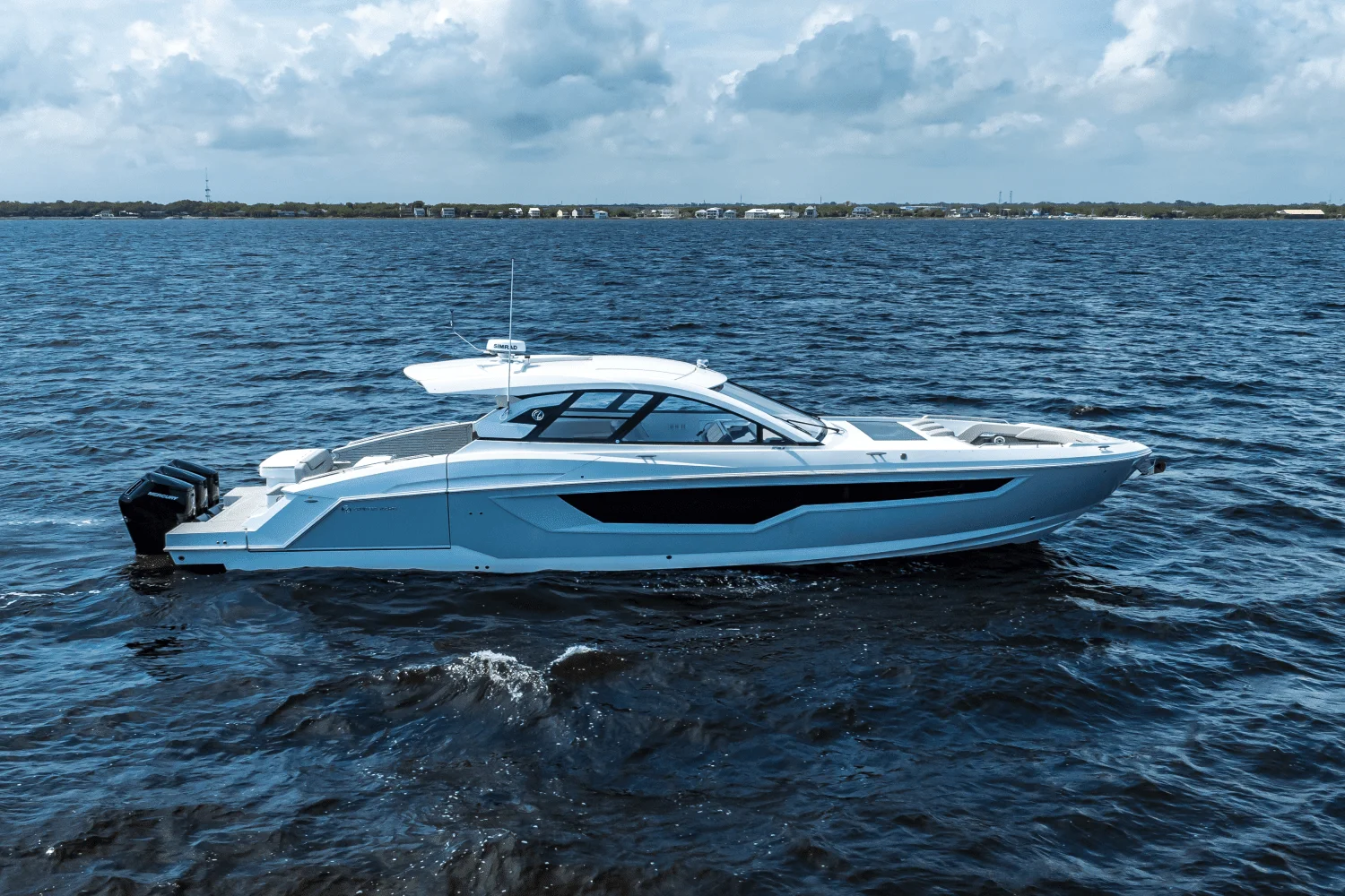 2025 Cruisers Yachts 50 GLS Outboard Image Thumbnail #3