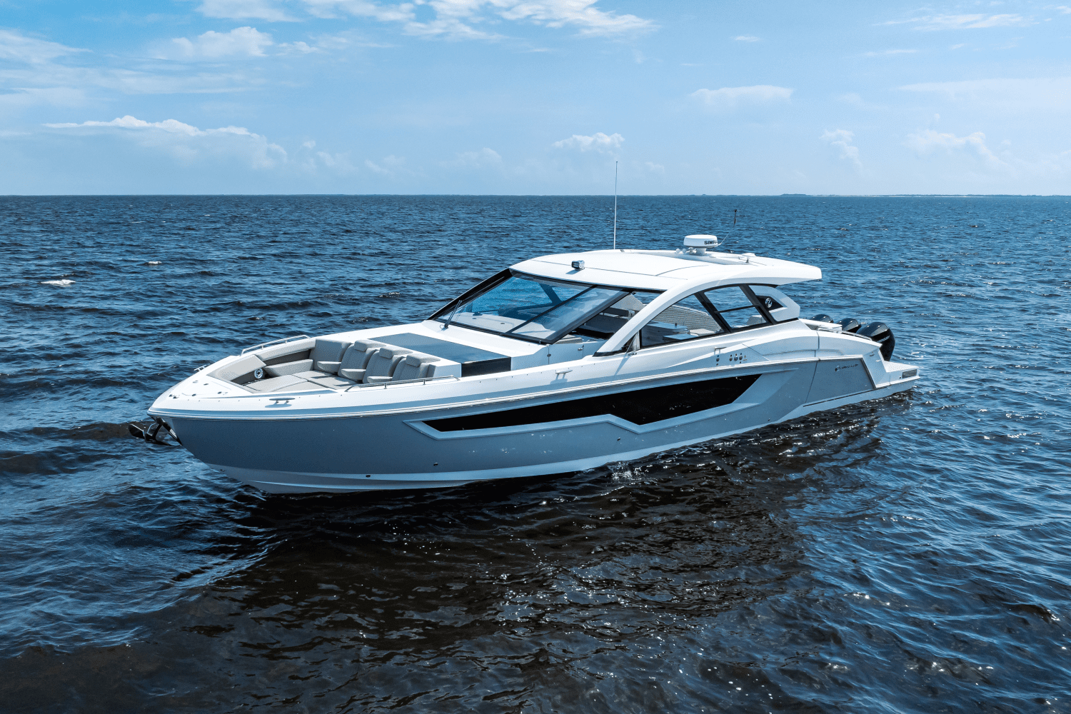 2025 Cruisers Yachts 50 GLS Outboard Image Thumbnail #7