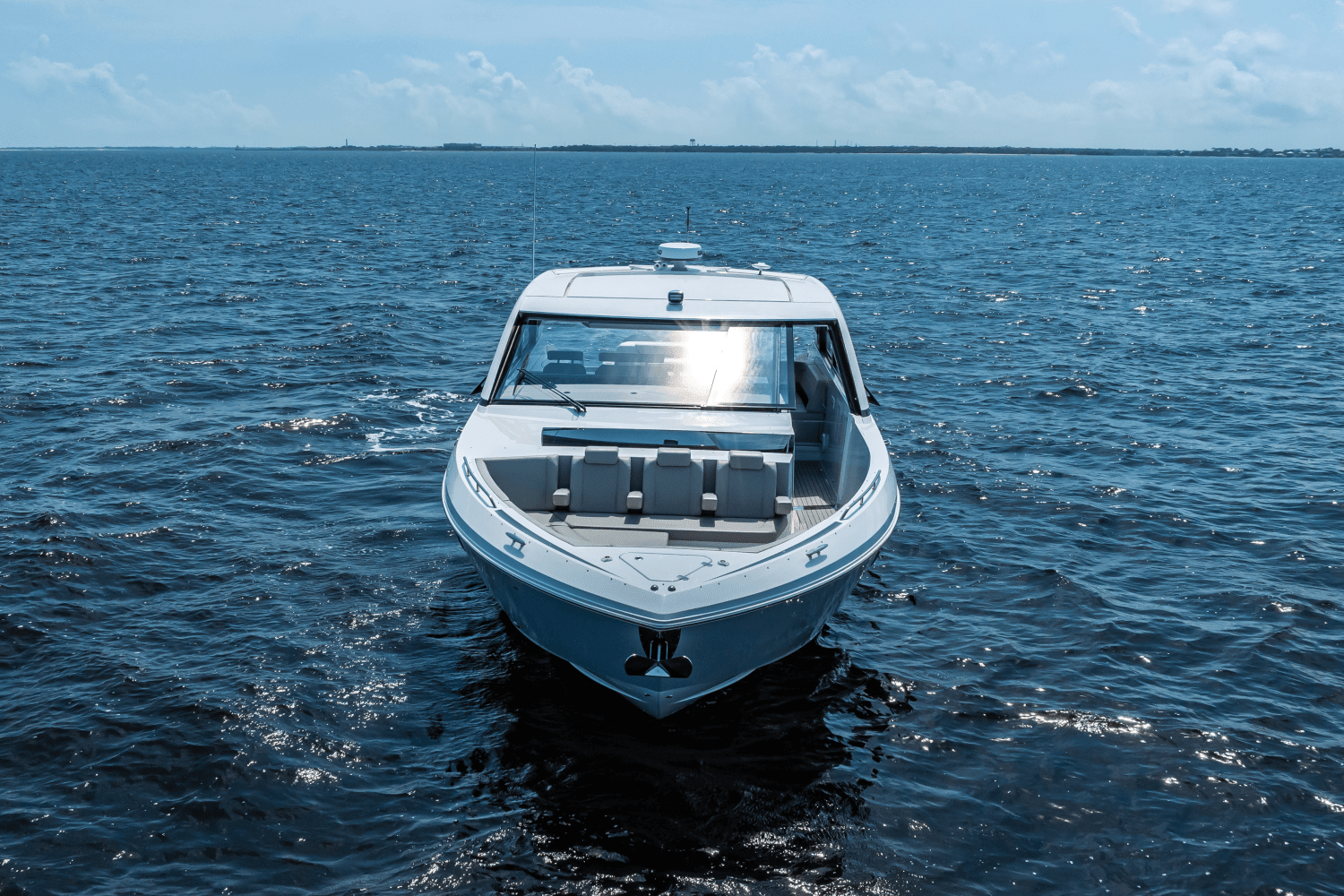 2025 Cruisers Yachts 50 GLS Outboard Image Thumbnail #4