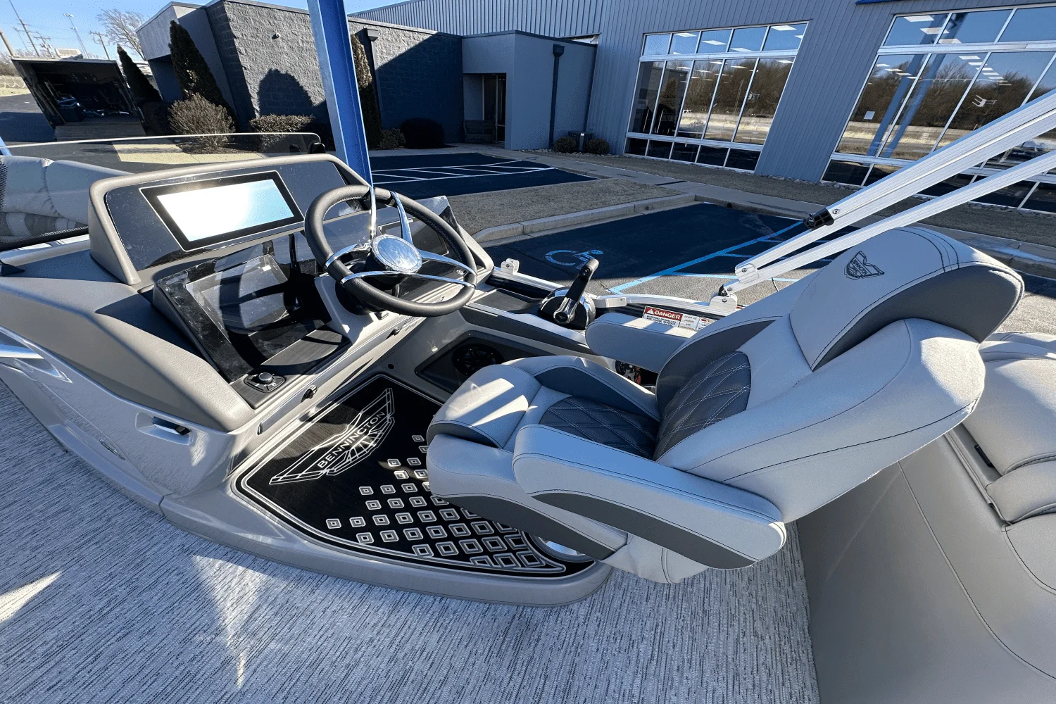 2025 Bennington 23RSR Image Thumbnail #7