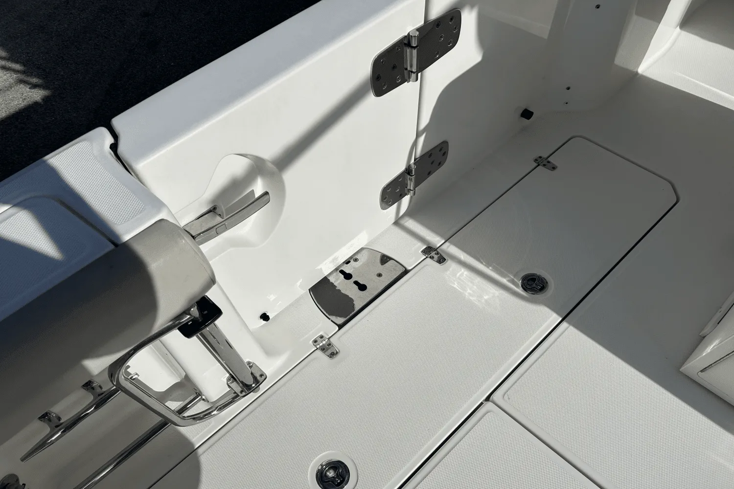 2018 Boston Whaler 330 OUTRAGE Image Thumbnail #11
