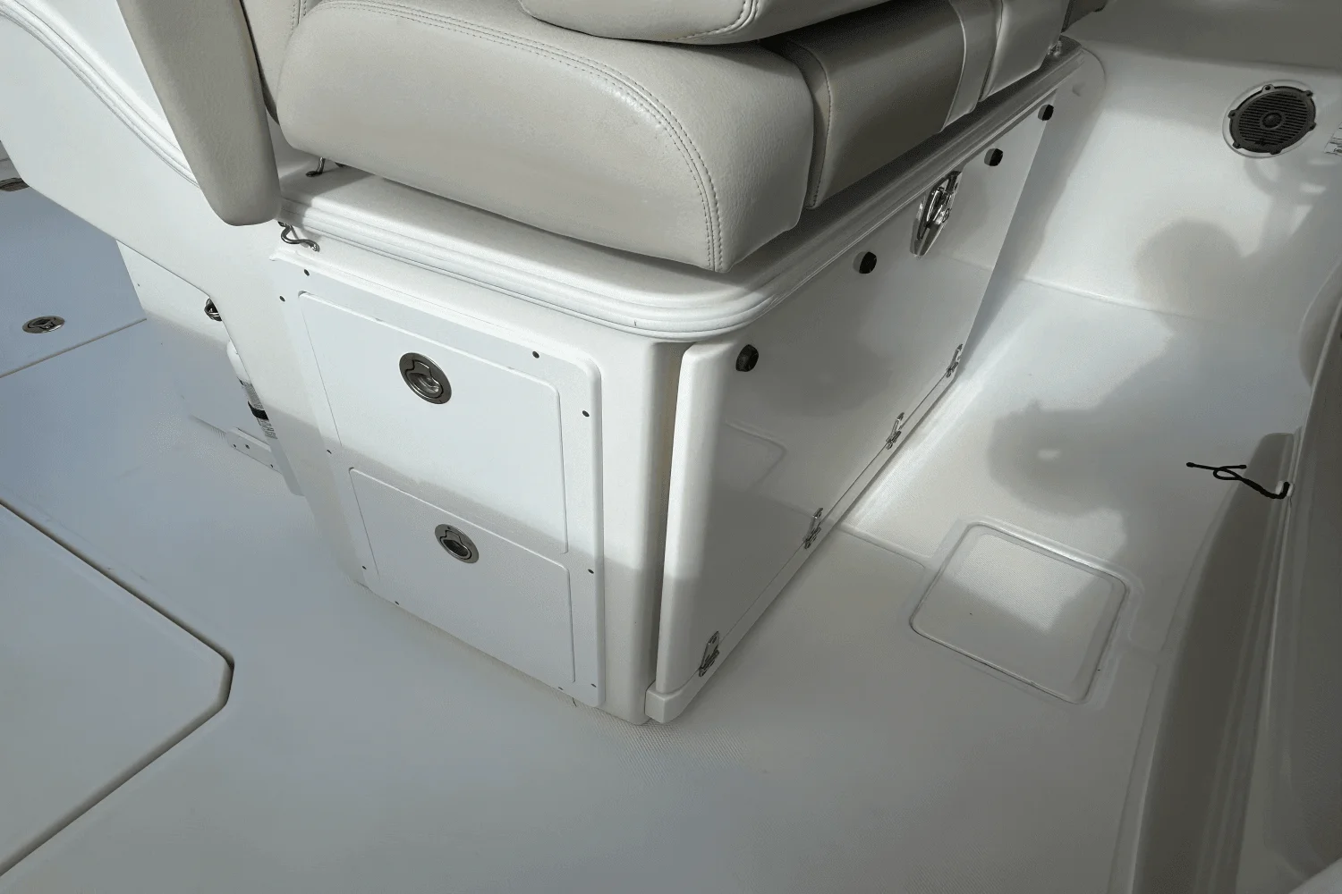 2018 Boston Whaler 330 OUTRAGE Image Thumbnail #34