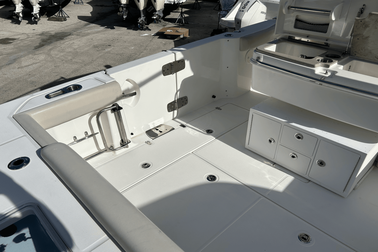 2018 Boston Whaler 330 OUTRAGE Image Thumbnail #7