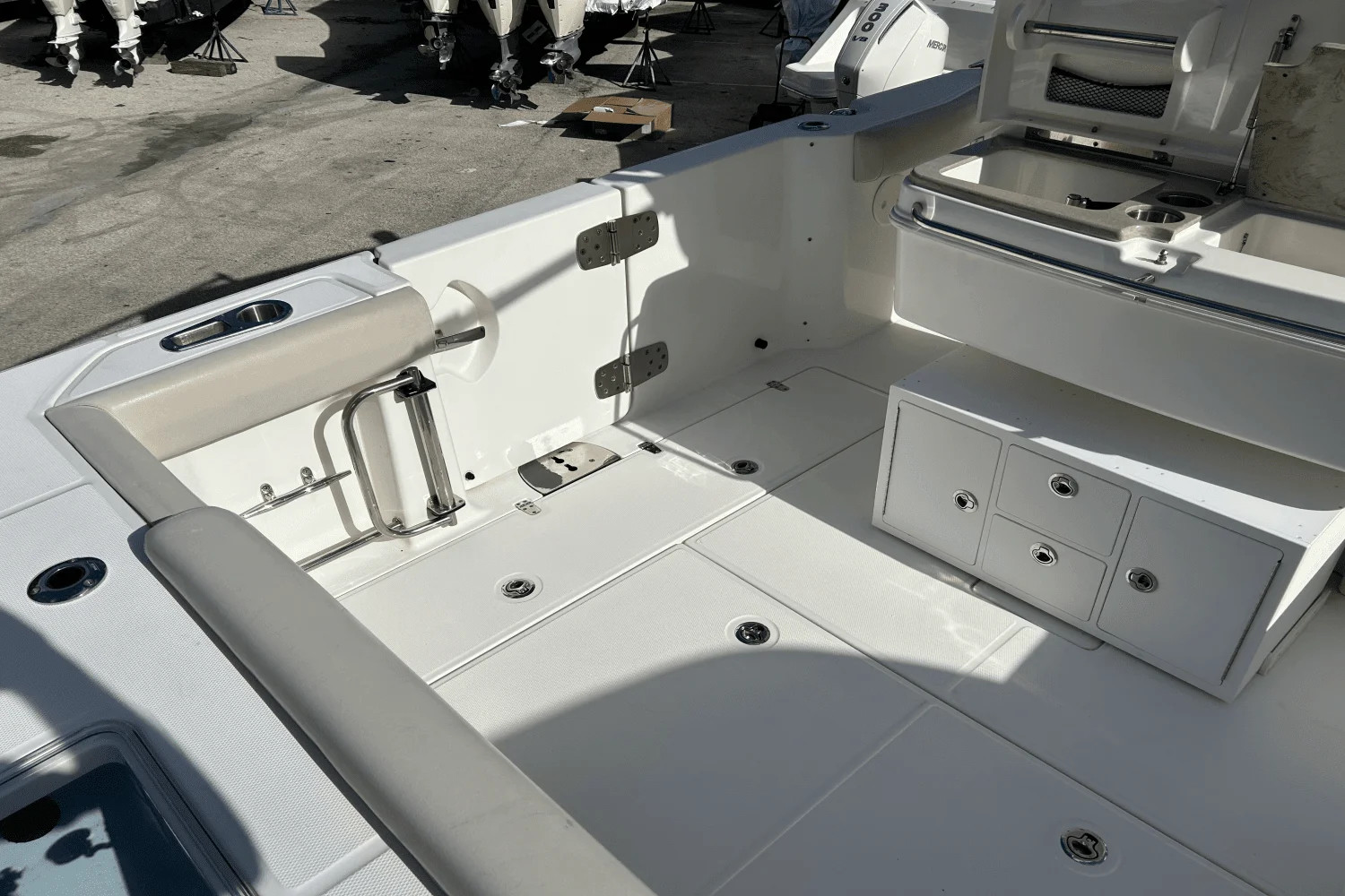 2018 Boston Whaler 330 OUTRAGE Image Thumbnail #7
