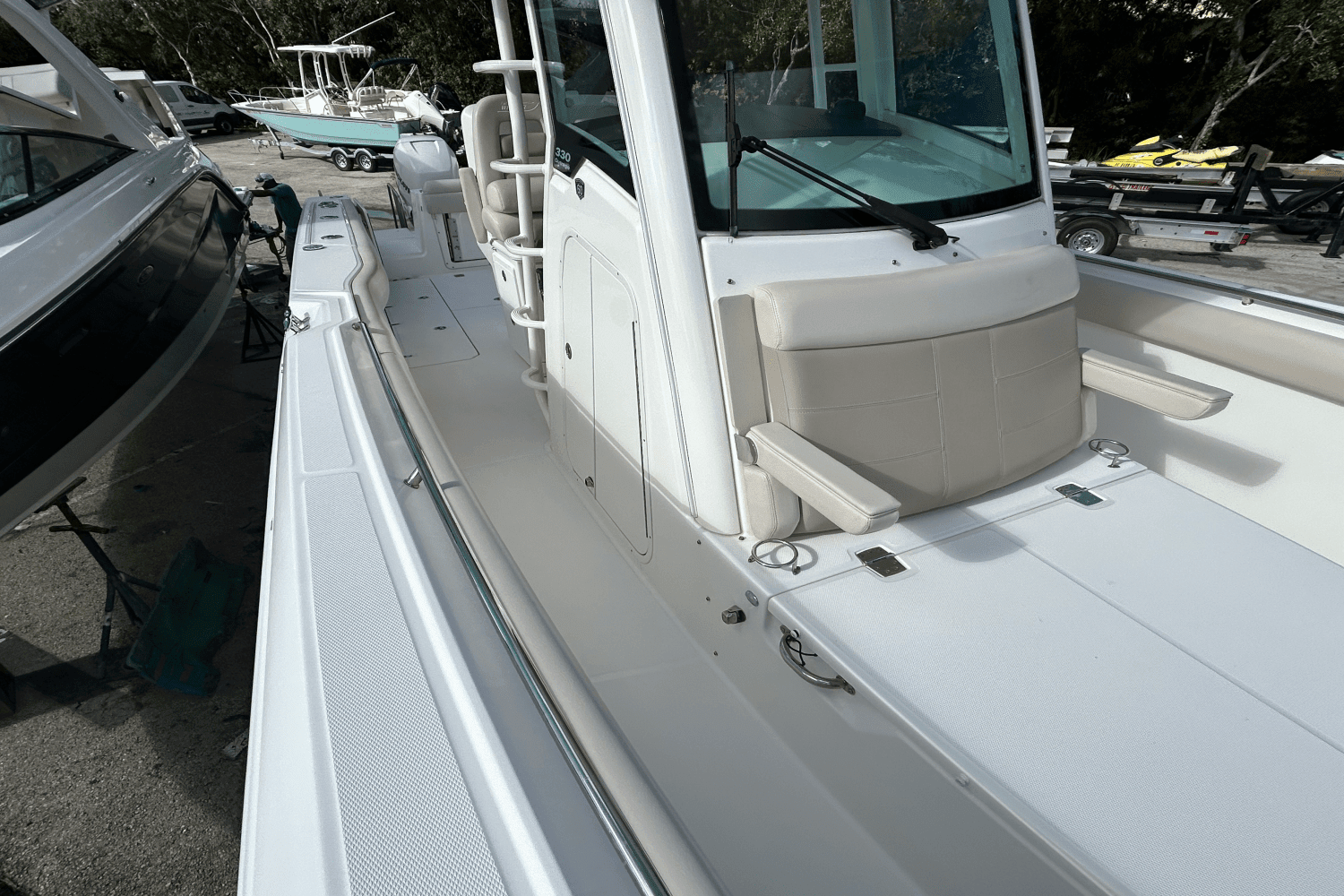 2018 Boston Whaler 330 OUTRAGE Image Thumbnail #28