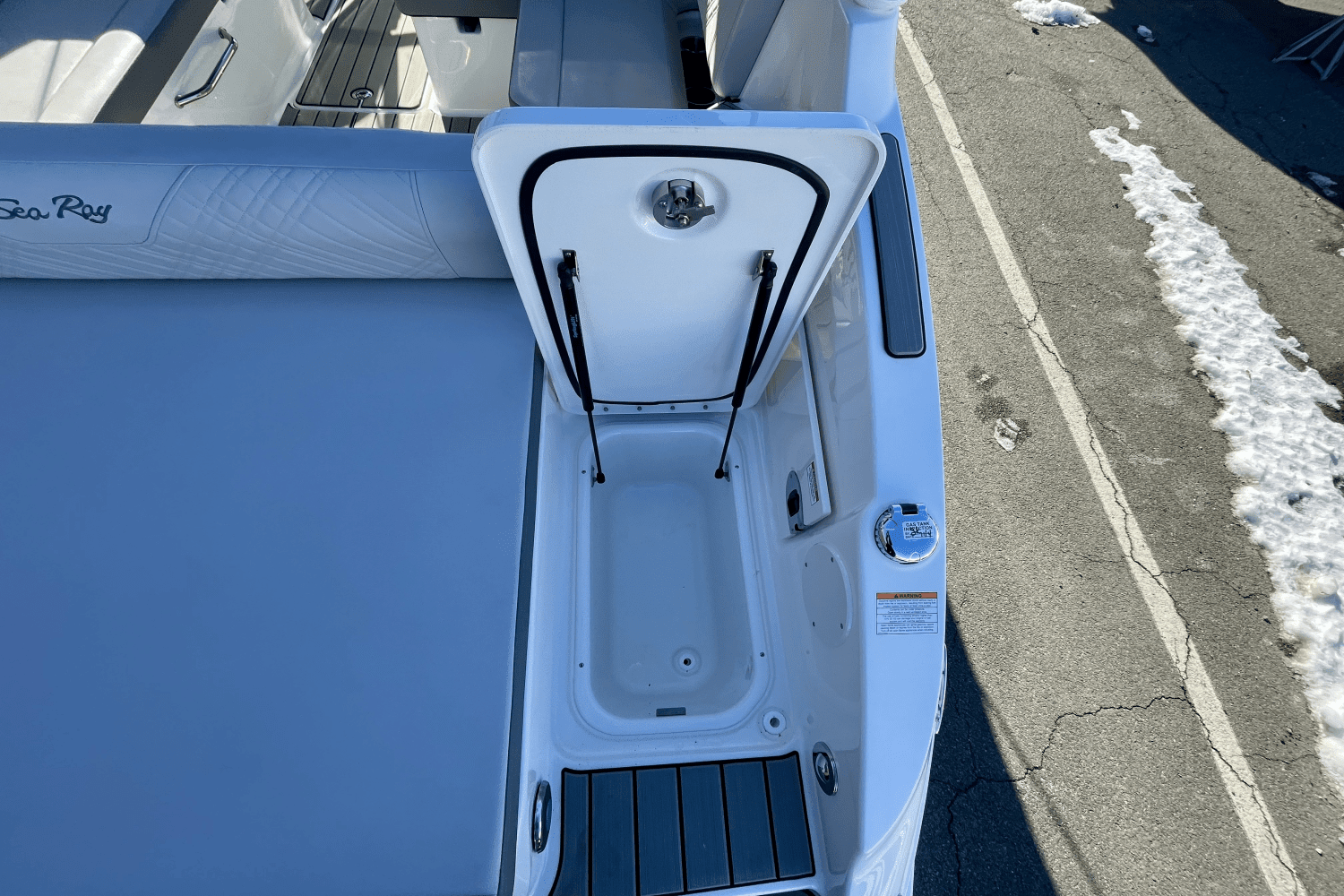 2025 Sea Ray SDX 250 Outboard Image Thumbnail #7