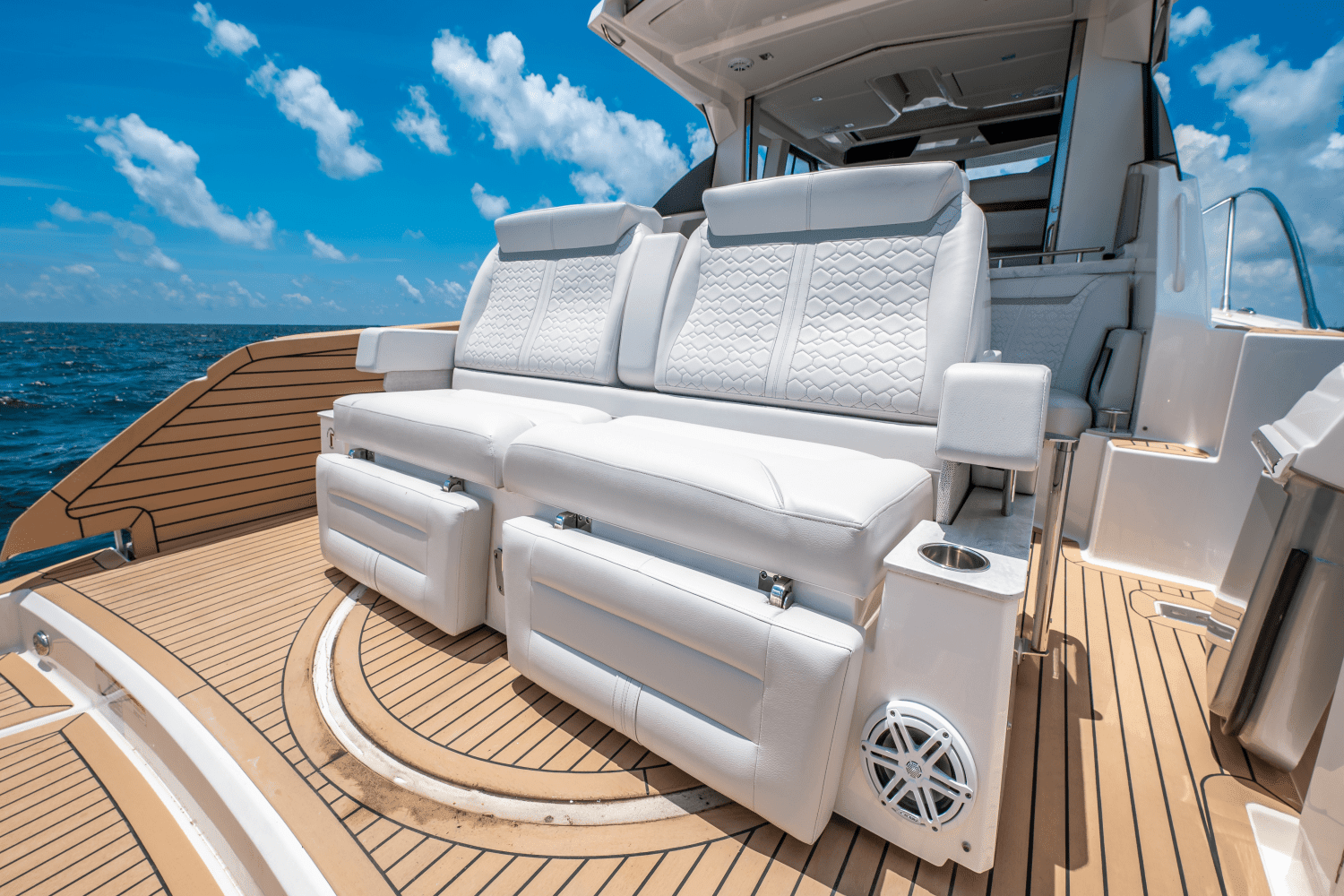 2022 Tiara Yachts 43LE Image Thumbnail #44