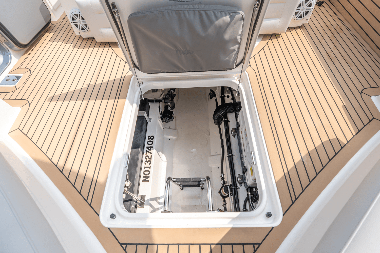 2022 Tiara Yachts 43LE Image Thumbnail #53