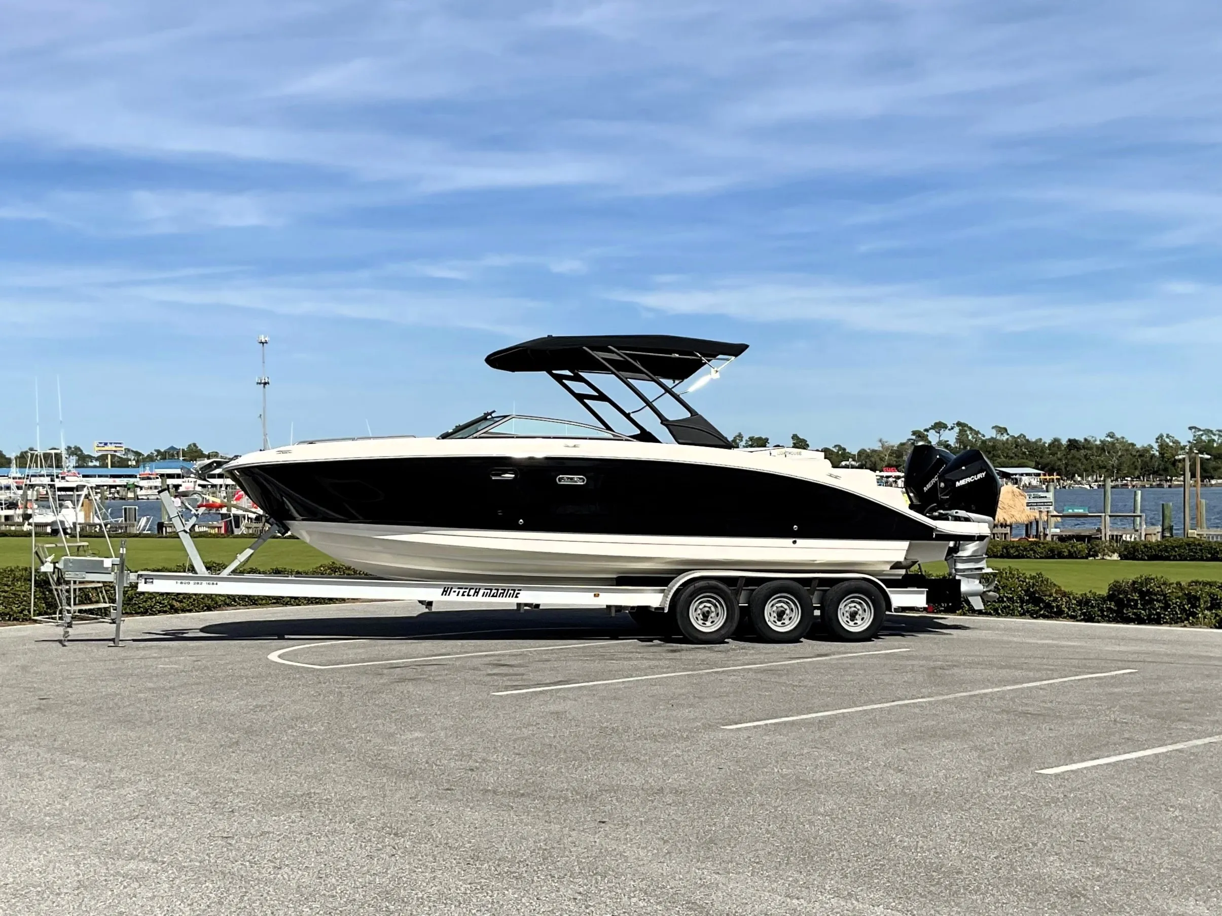 2025 Sea Ray SDX 290 Outboard Image Thumbnail #49