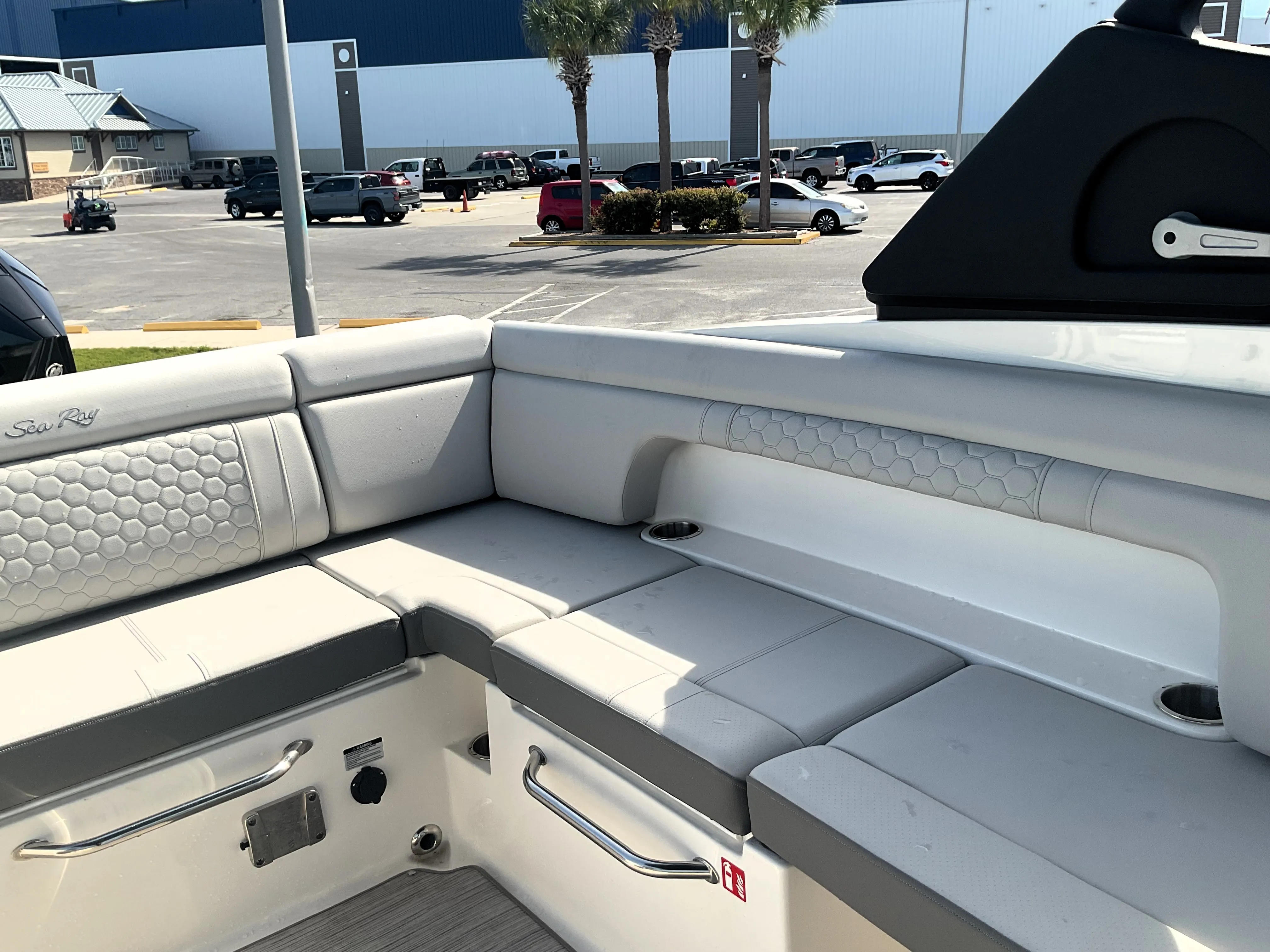 2025 Sea Ray SDX 290 Outboard Image Thumbnail #12