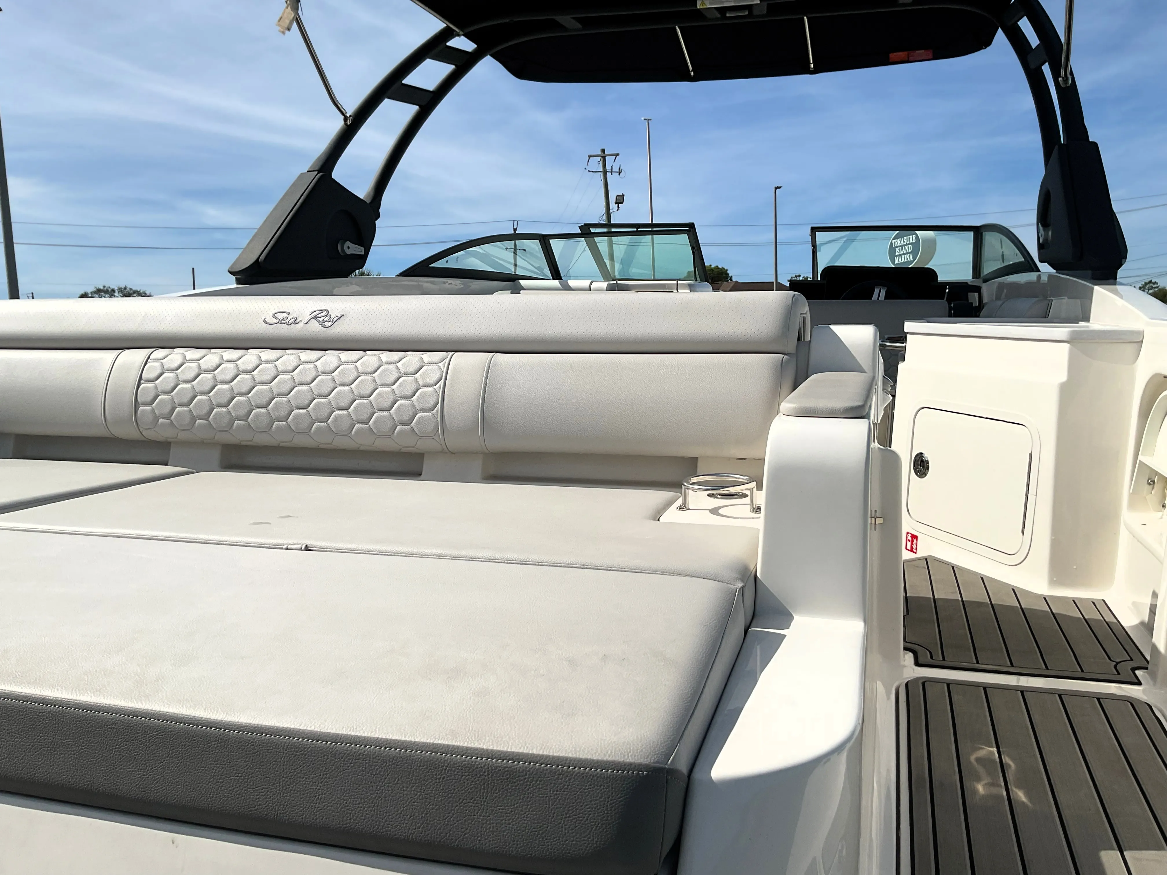 2025 Sea Ray SDX 290 Outboard Image Thumbnail #45