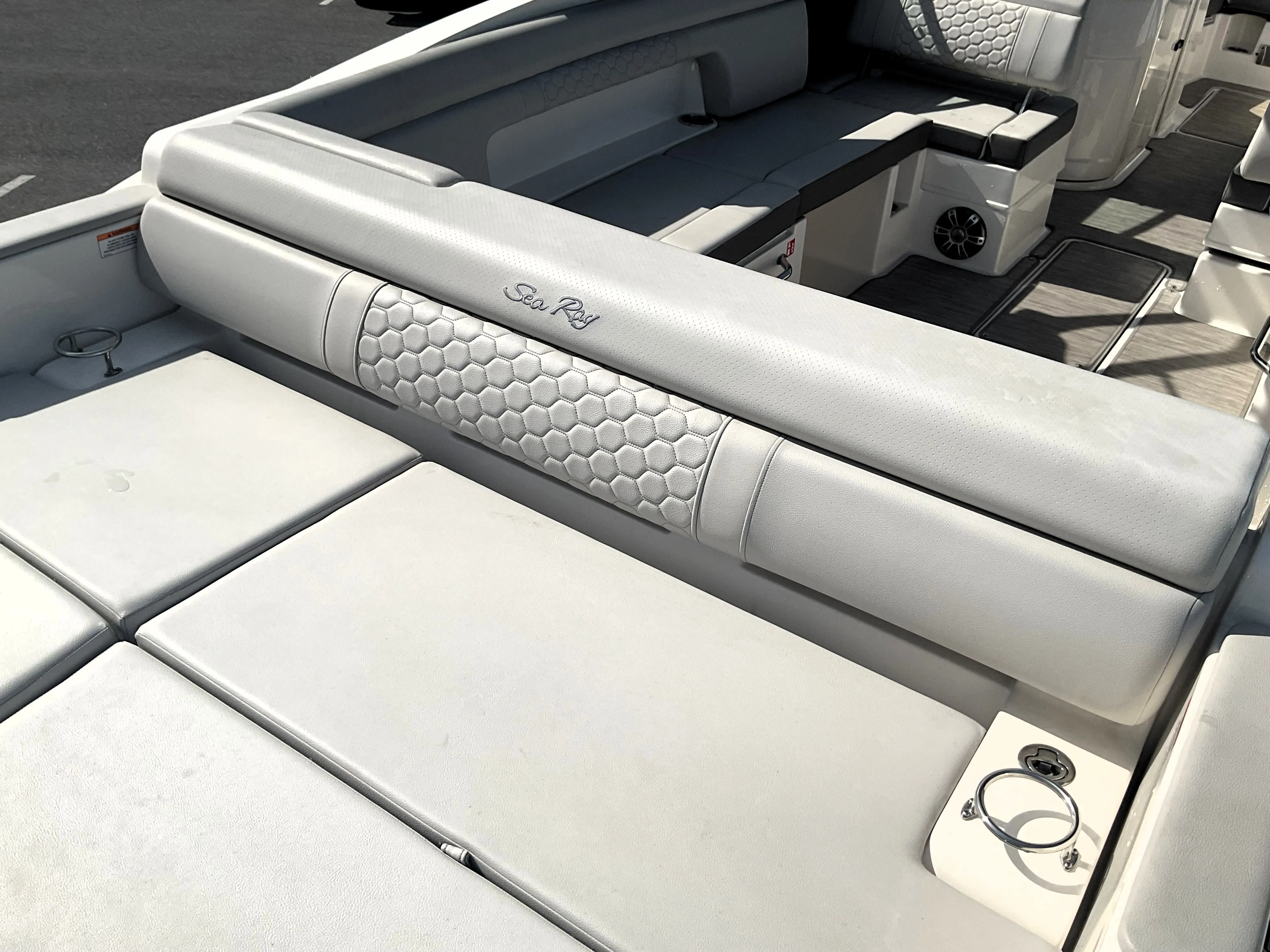 2025 Sea Ray SDX 290 Outboard Image Thumbnail #43