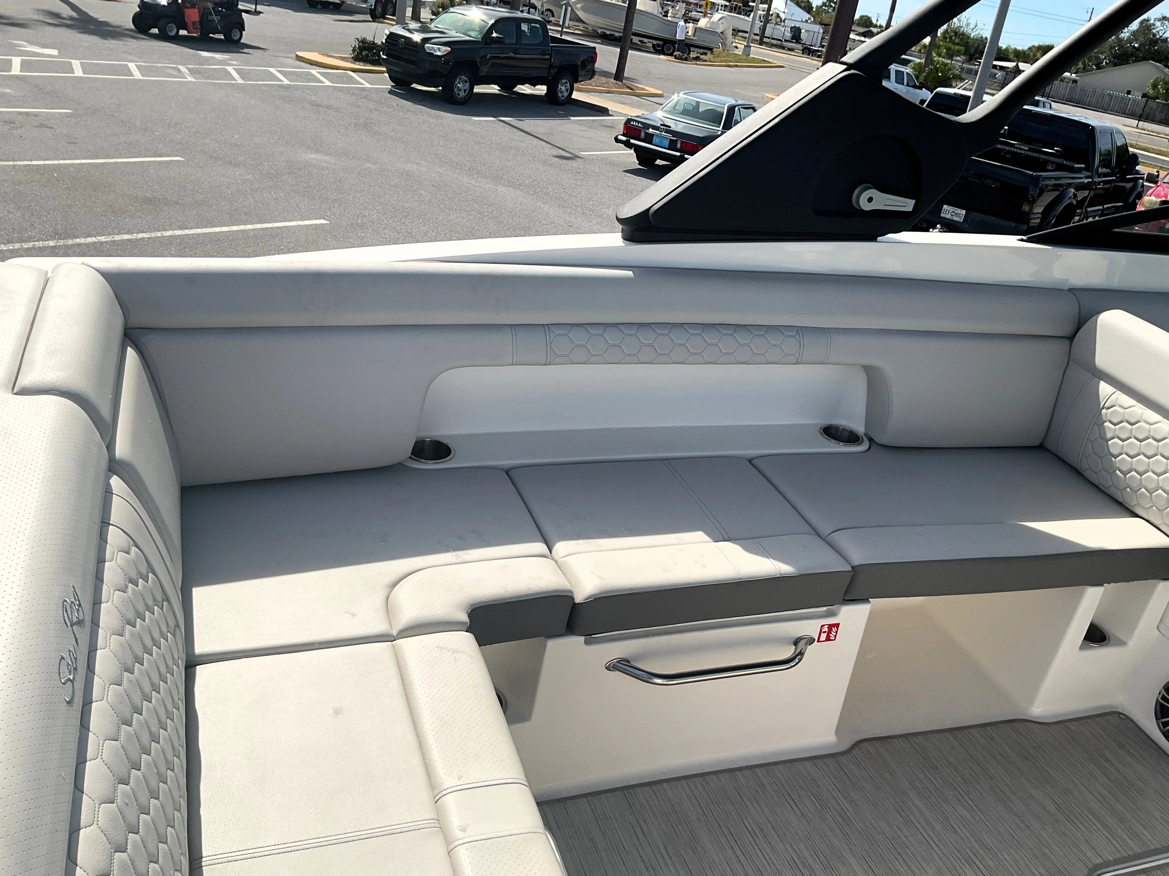 2025 Sea Ray SDX 290 Outboard Image Thumbnail #11