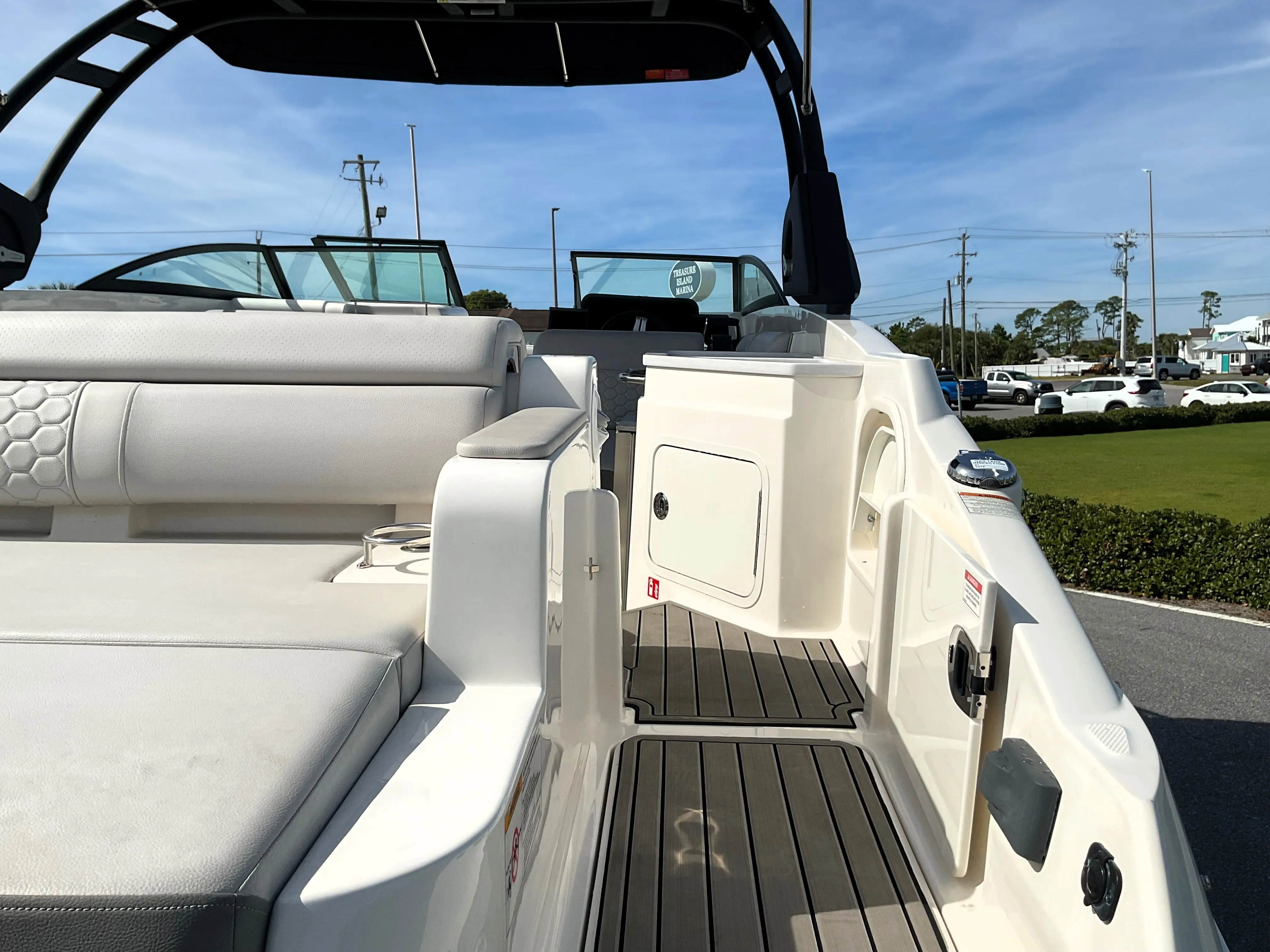 2025 Sea Ray SDX 290 Outboard Image Thumbnail #46