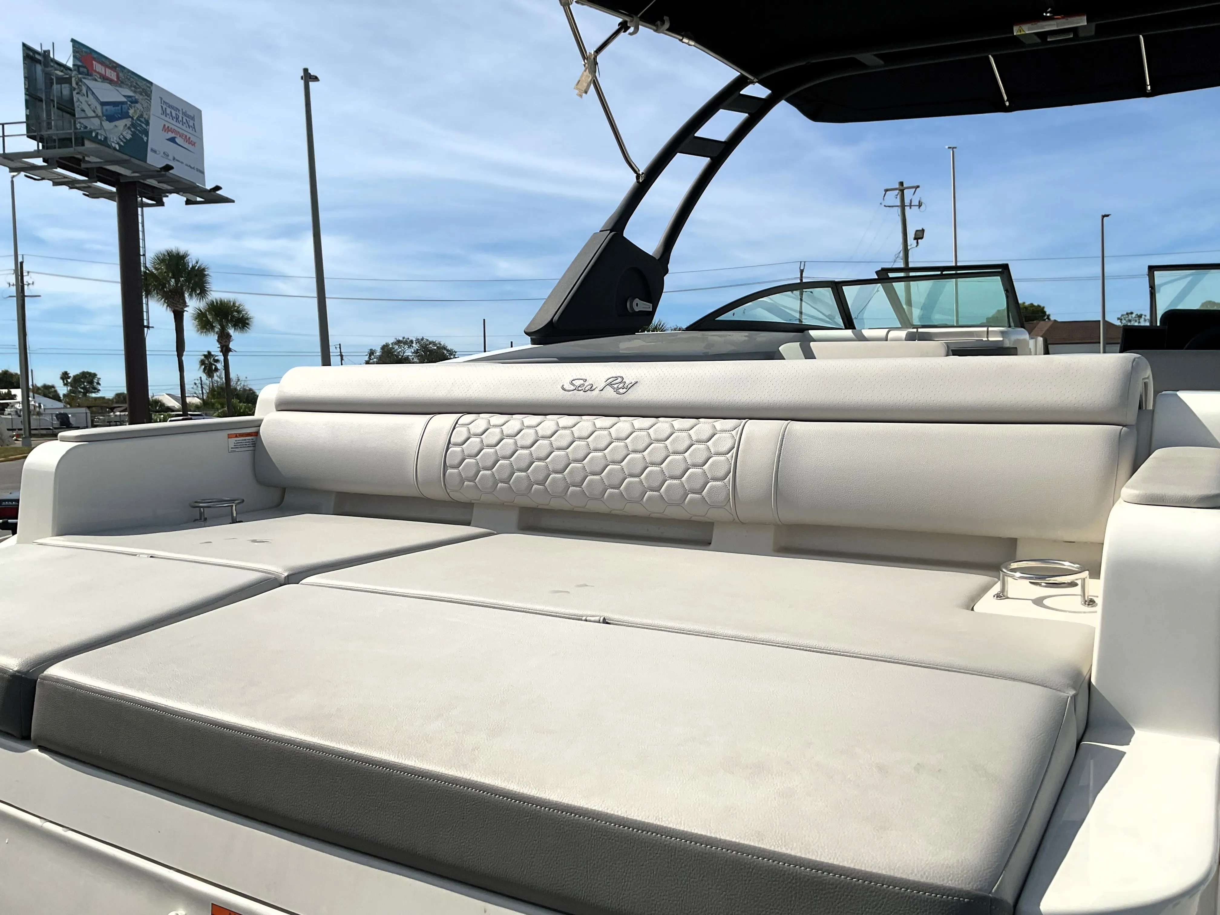 2025 Sea Ray SDX 290 Outboard Image Thumbnail #44