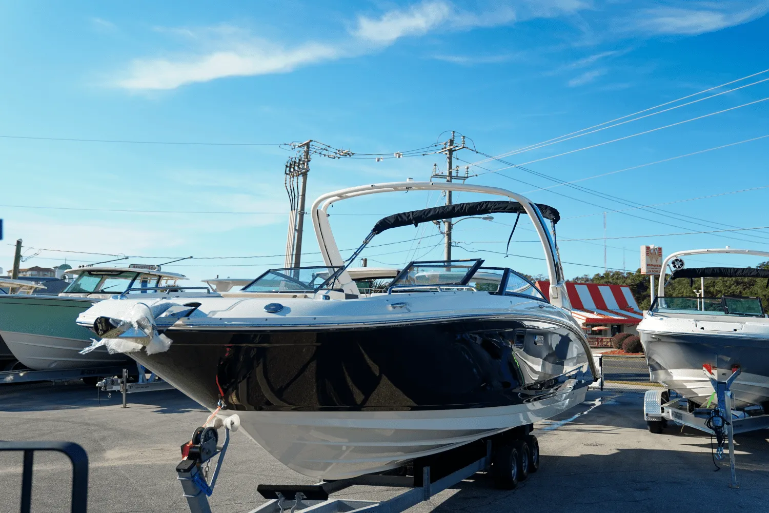 2025 Sea Ray SDX 290 Outboard Image Thumbnail #4