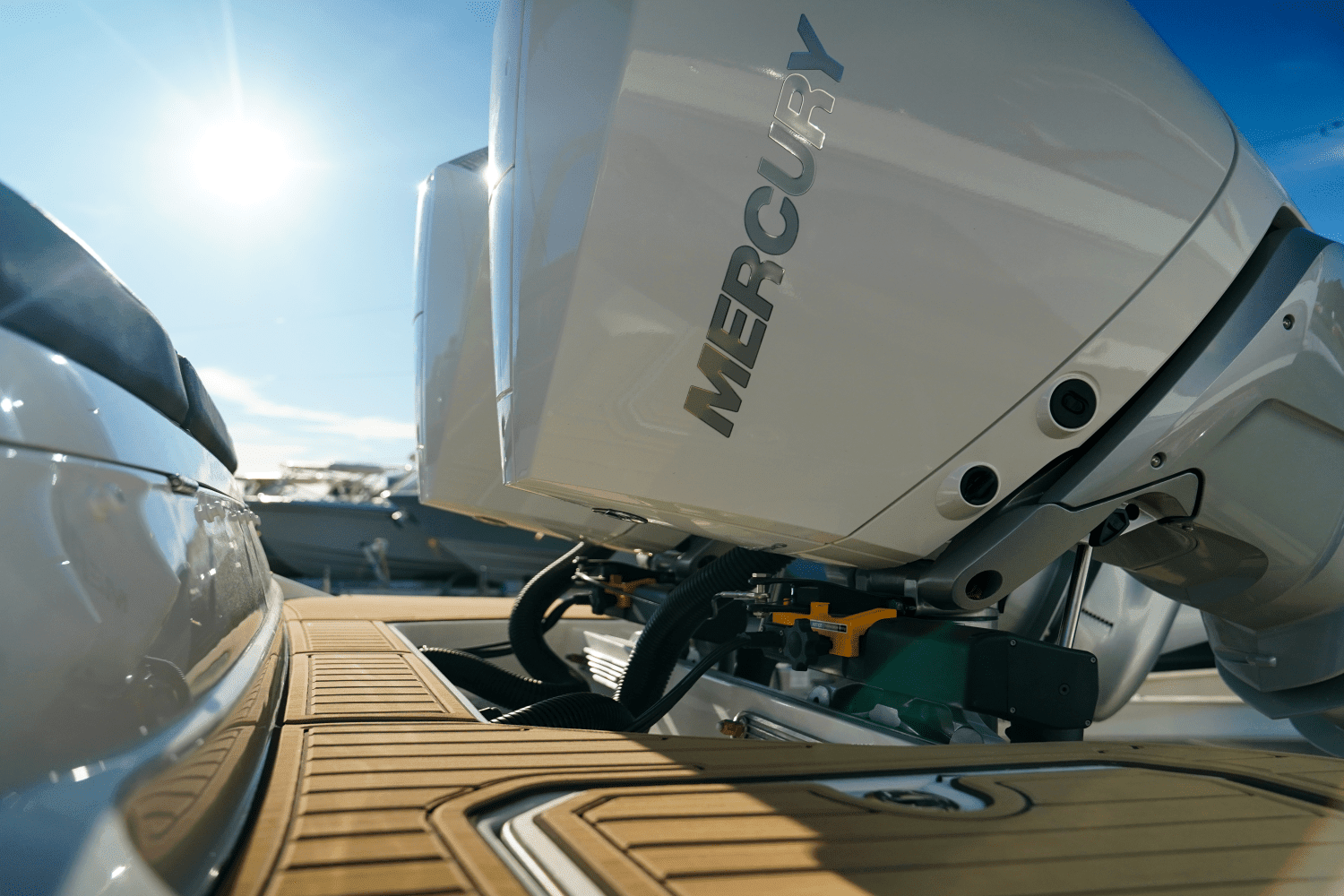 2025 Sea Ray SDX 290 Outboard Image Thumbnail #9