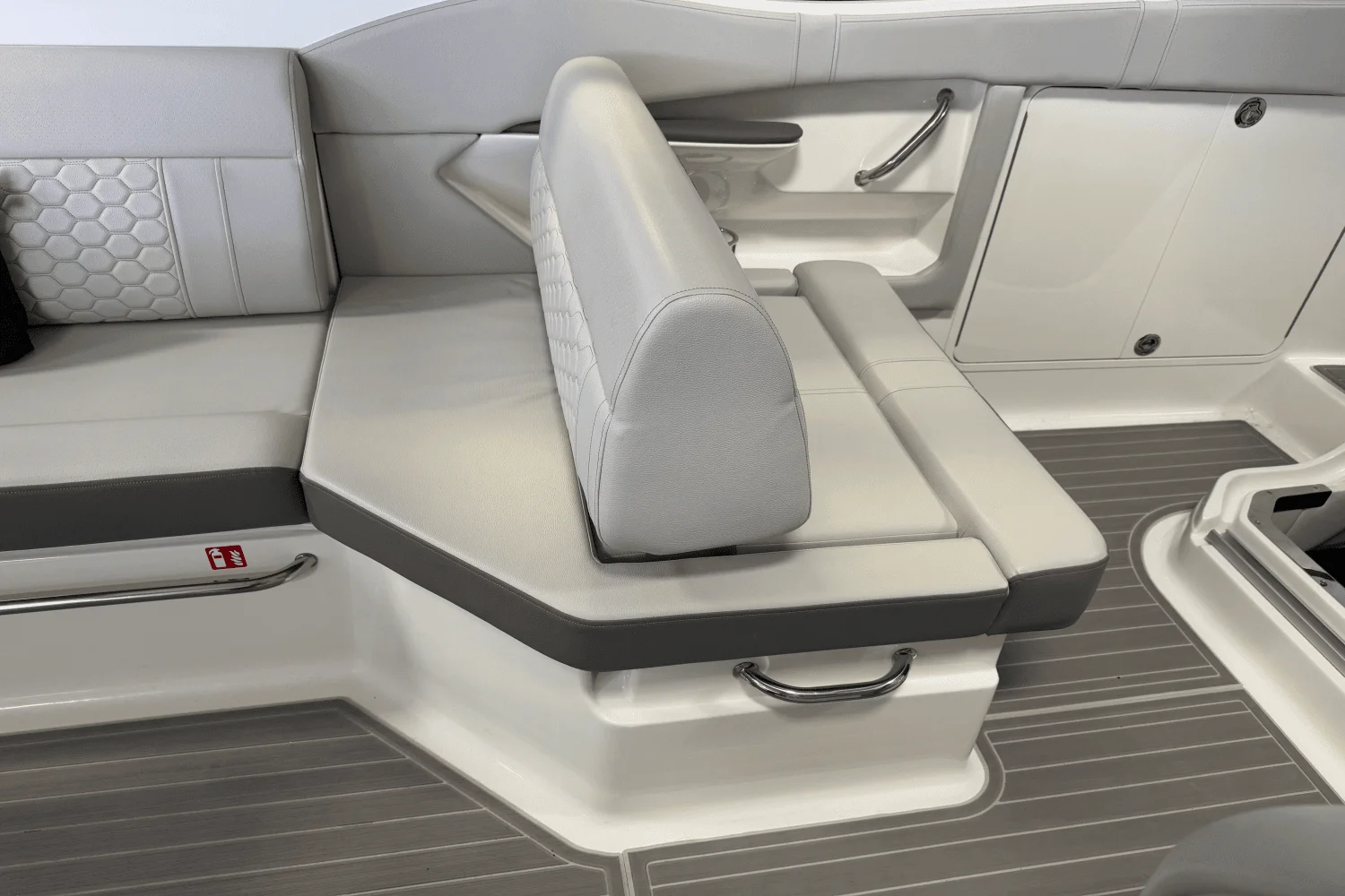 2025 Sea Ray Sundancer 320 Image Thumbnail #25