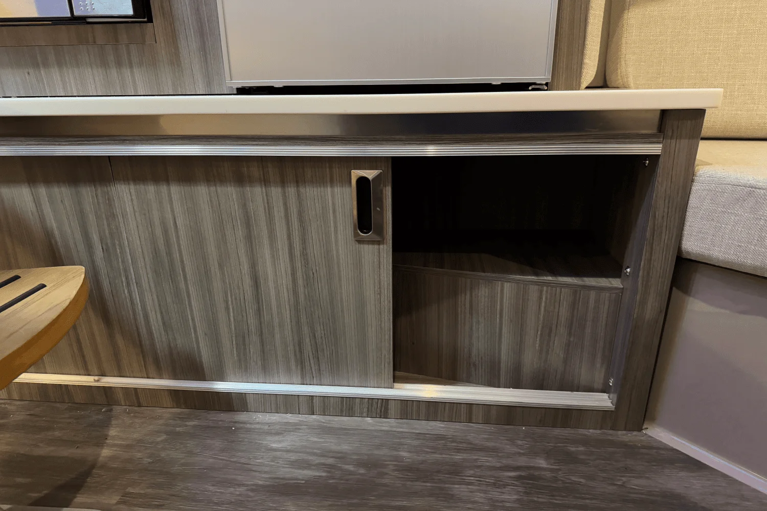 2025 Sea Ray Sundancer 320 Image Thumbnail #37